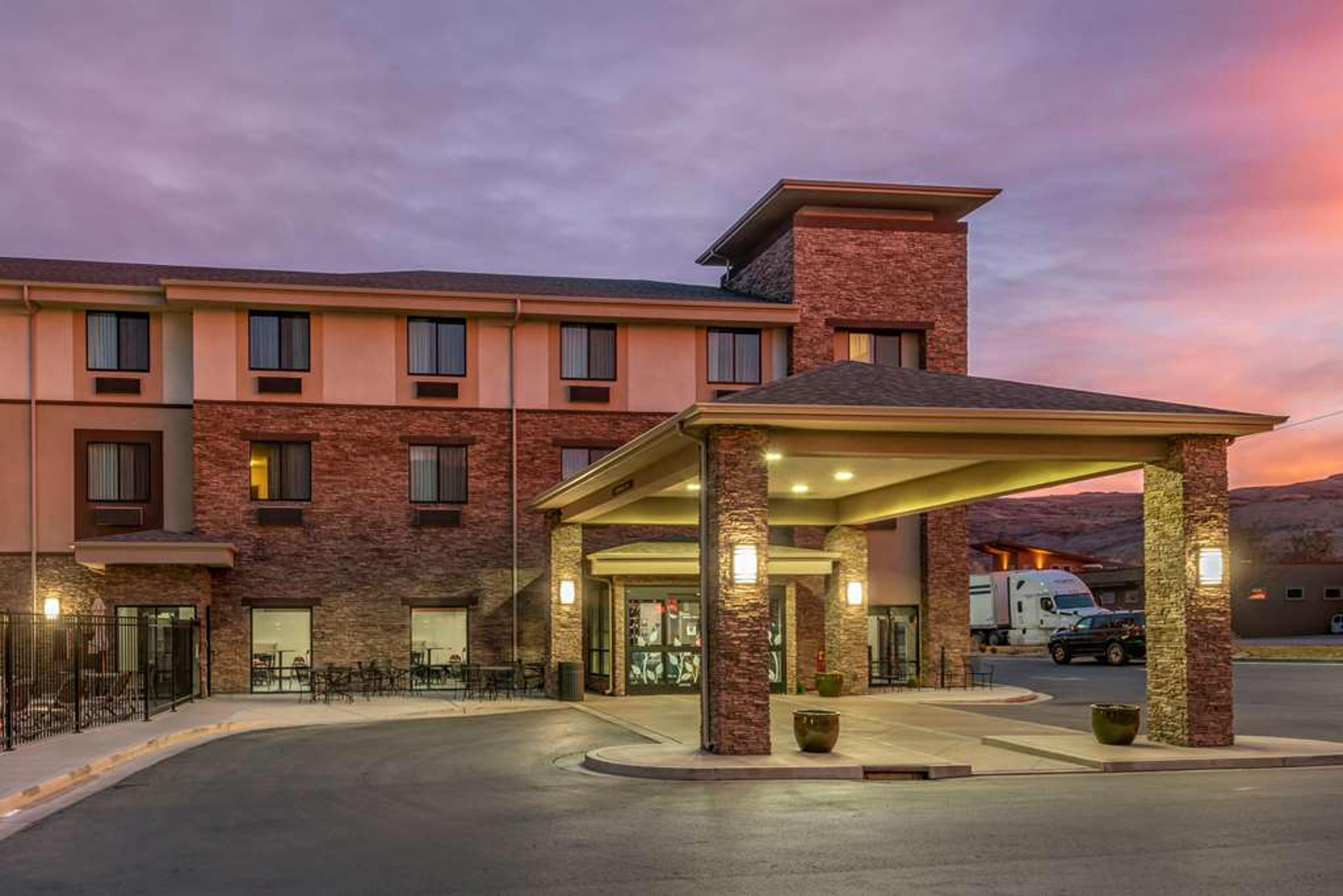 SLEEP INN AND SUITES MOAB NEAR ARCH