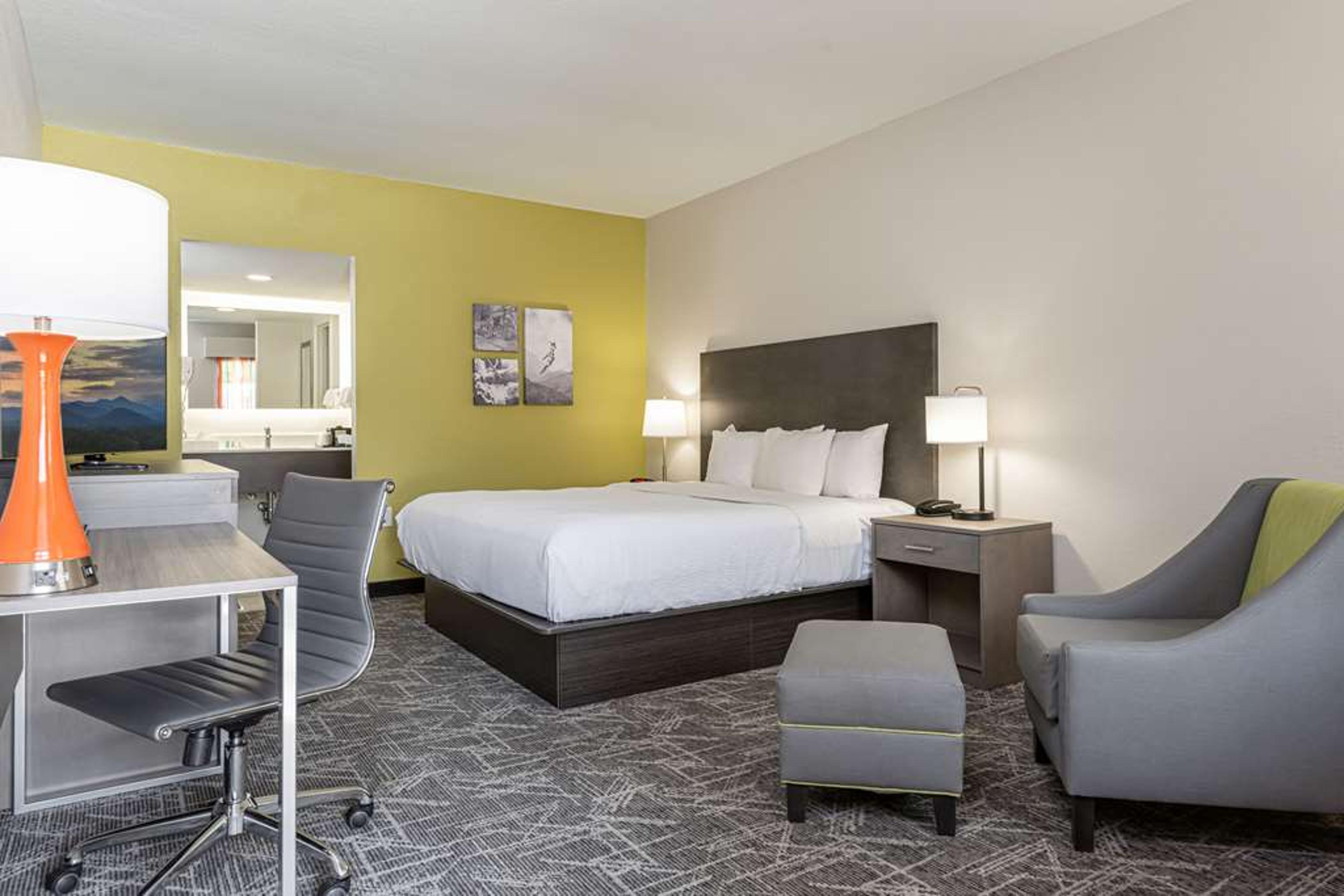 QUALITY INN ASHEVILLE DOWNTOWN TUNN