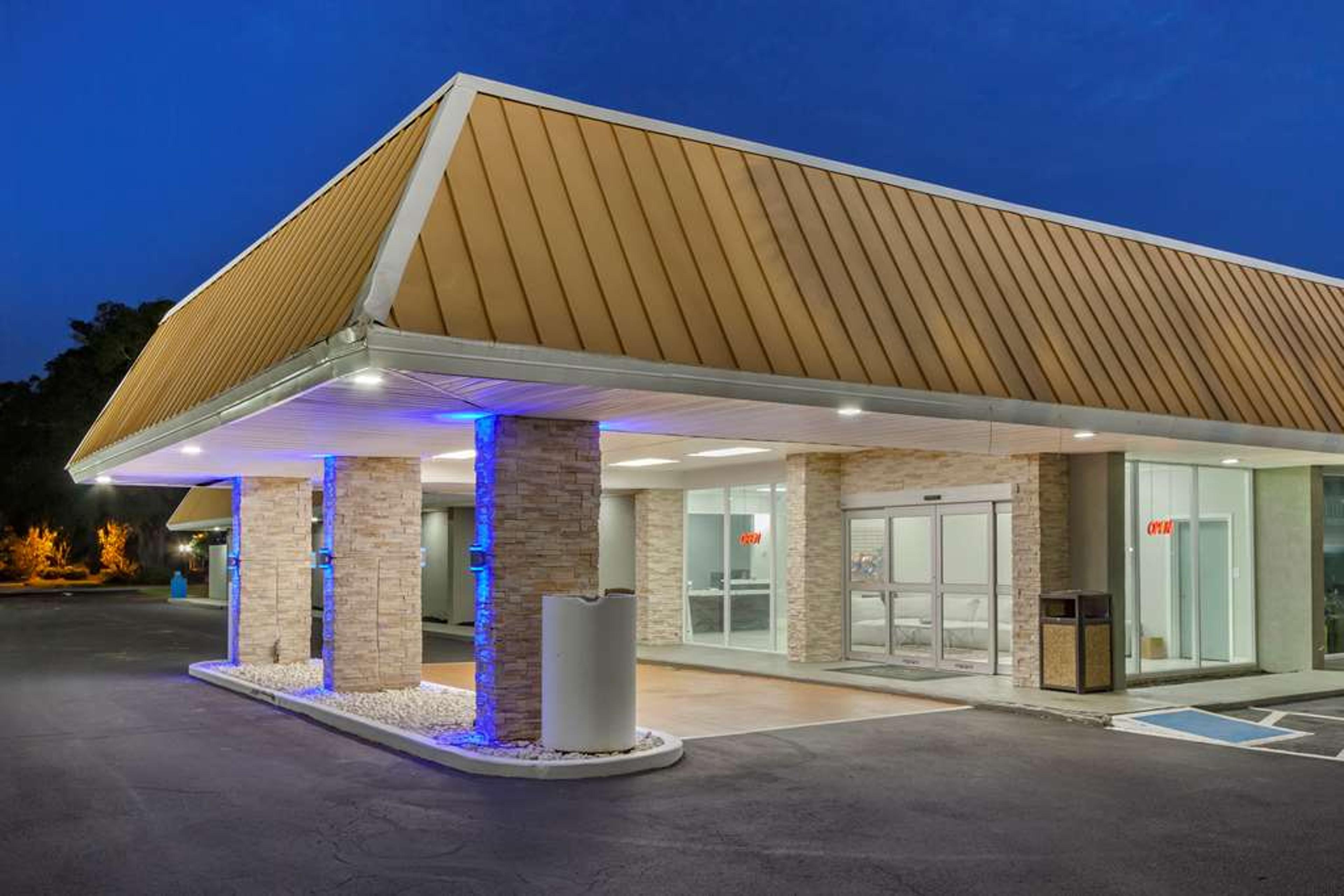 QUALITY INN AND SUITES