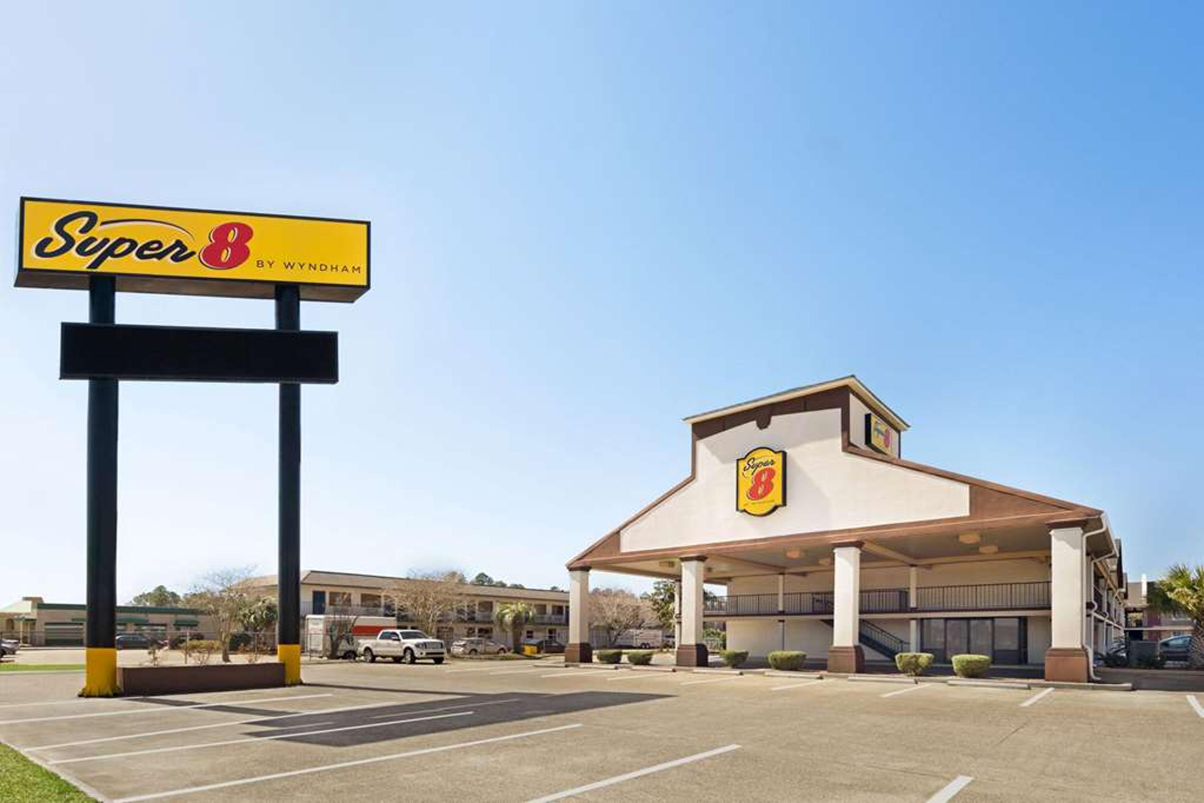 SUPER 8 GULFPORT AIRPT BILOXI