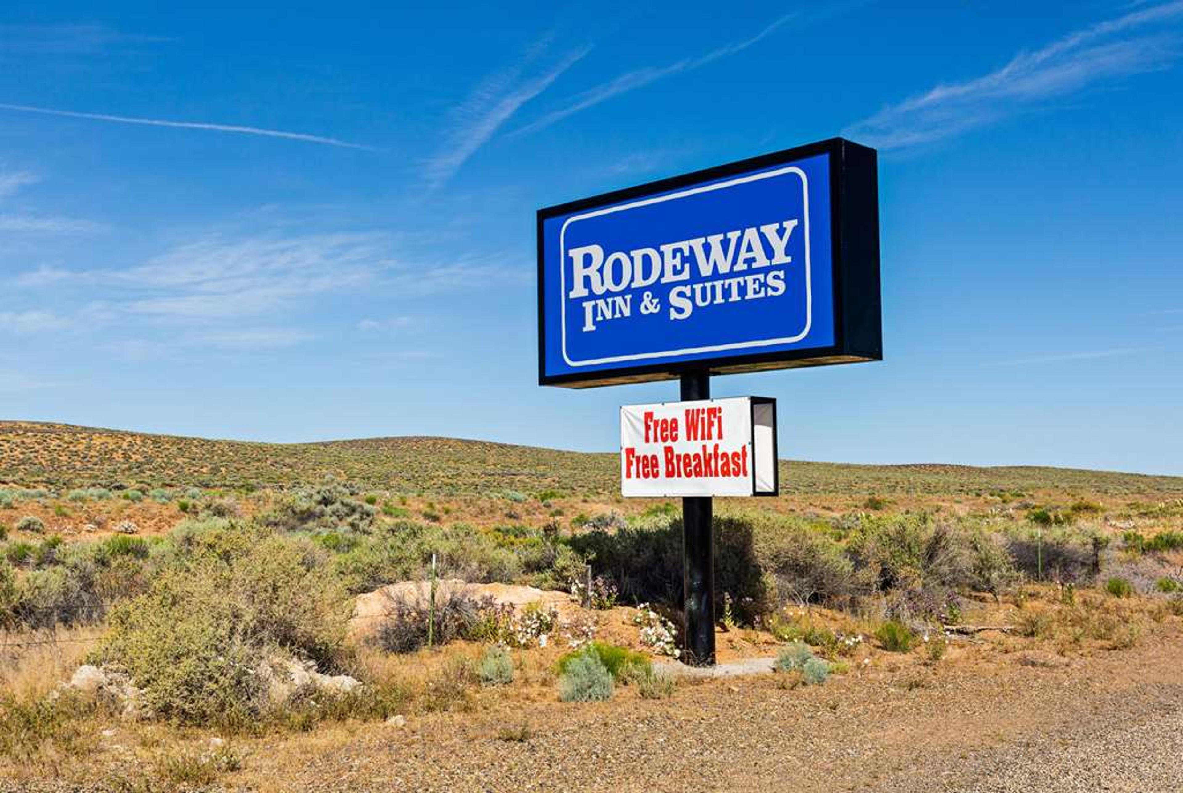 RODEWAY INN AND SUITES BIG WATER -