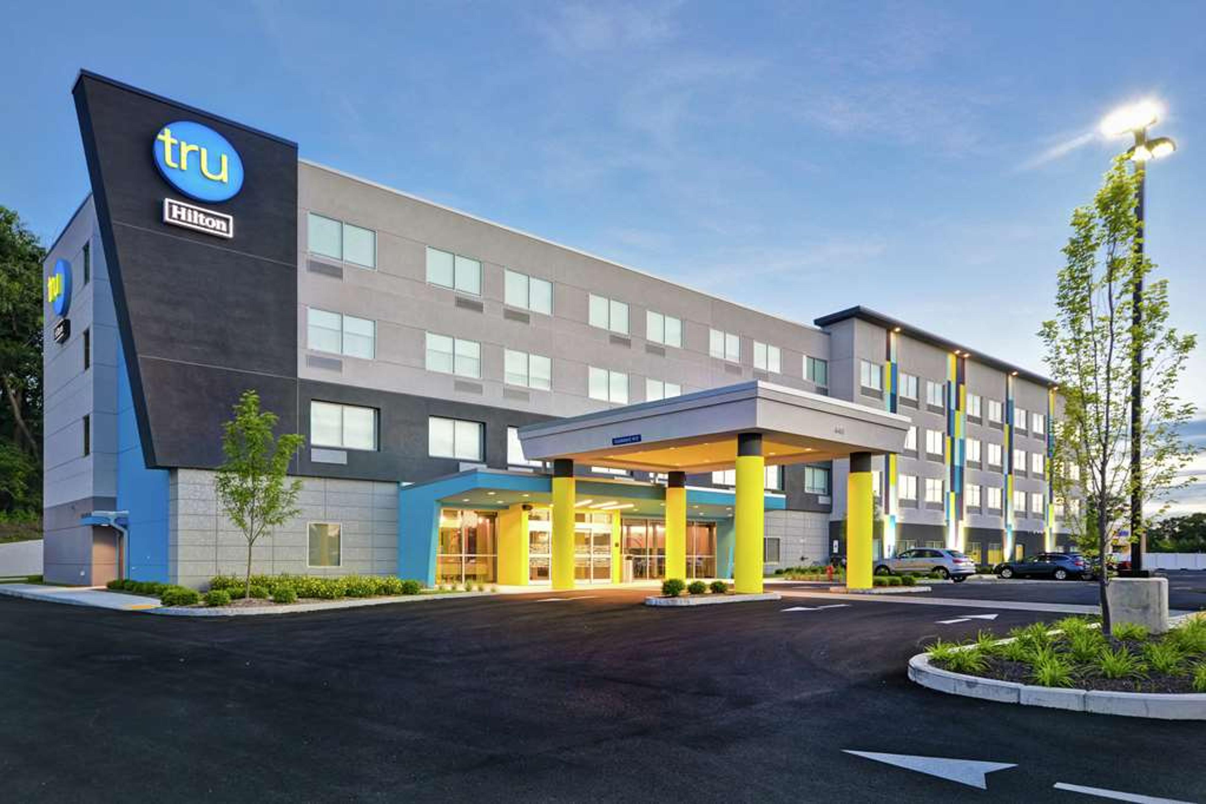 TRU BY HILTON CHICOPEE