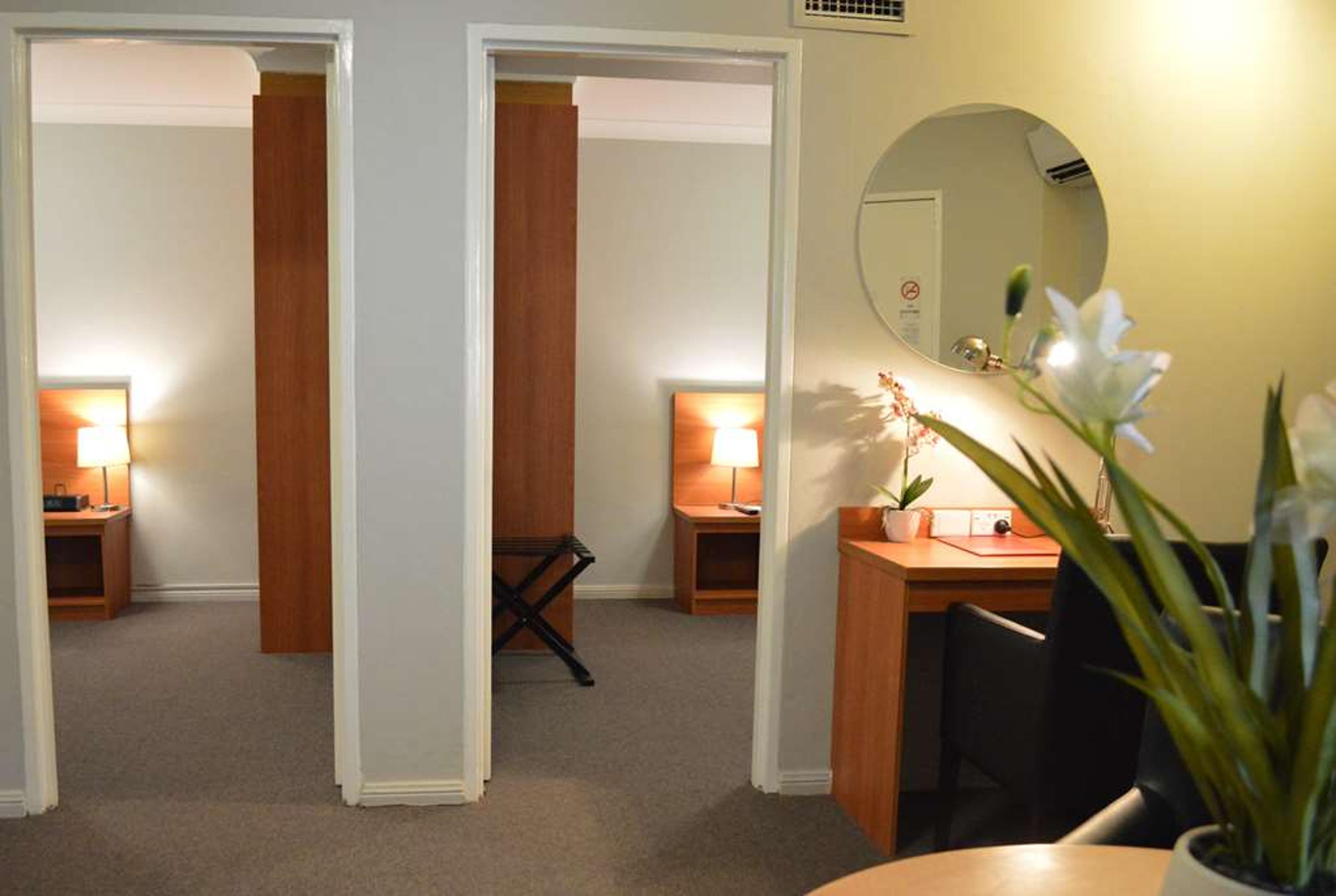 RAMADA HOTEL AND SUITES SYDNEY