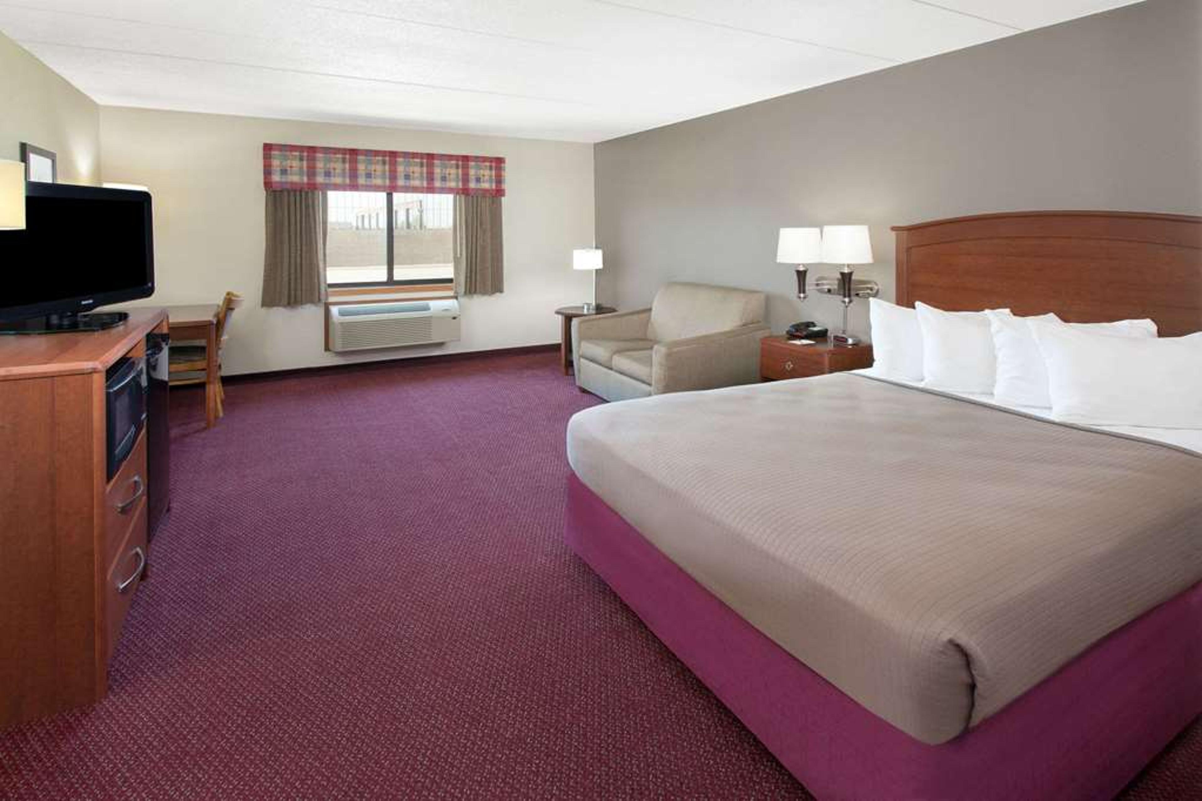 AMERICINN BY WYNDHAM IOWA FALL