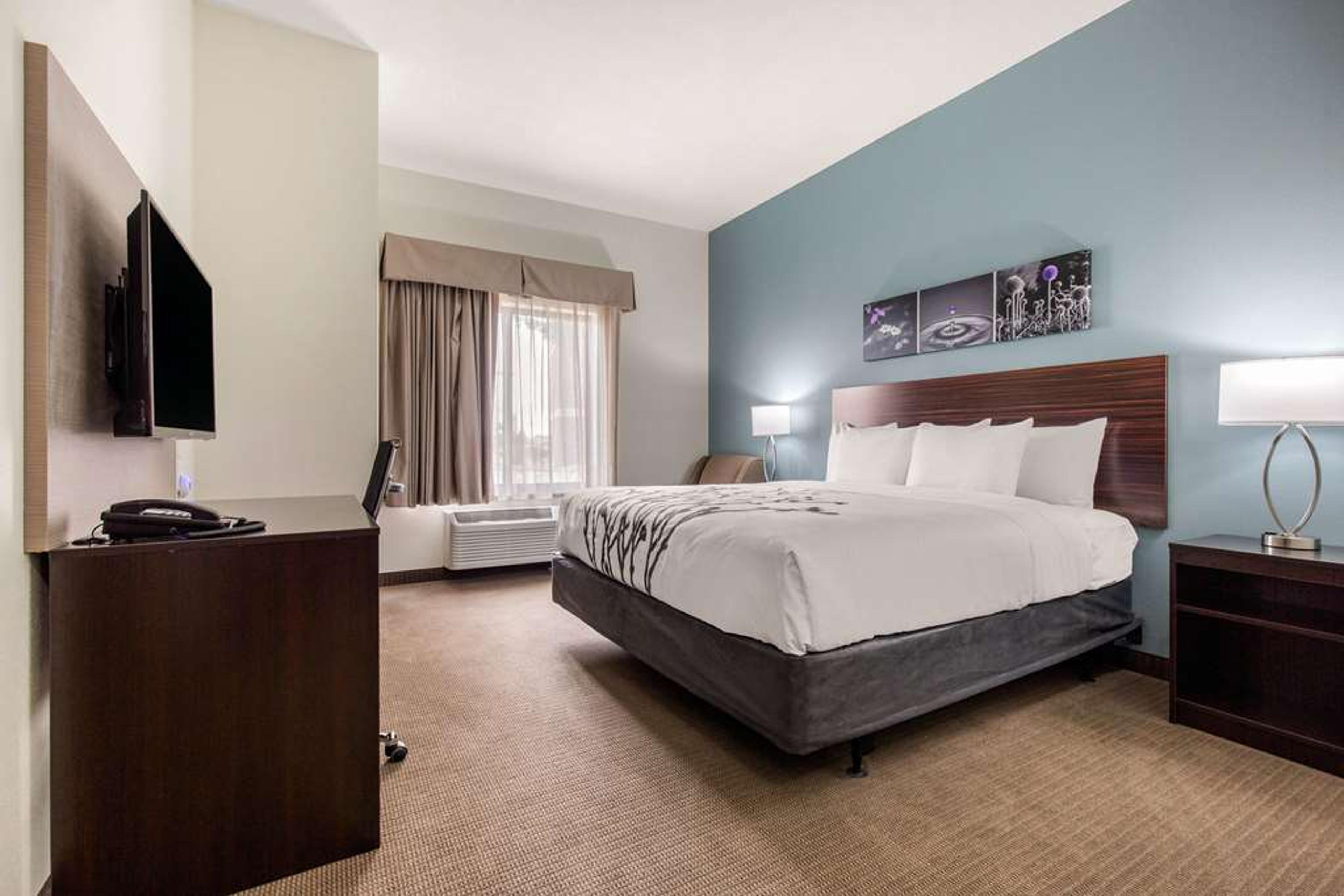 SLEEP INN & SUITES
