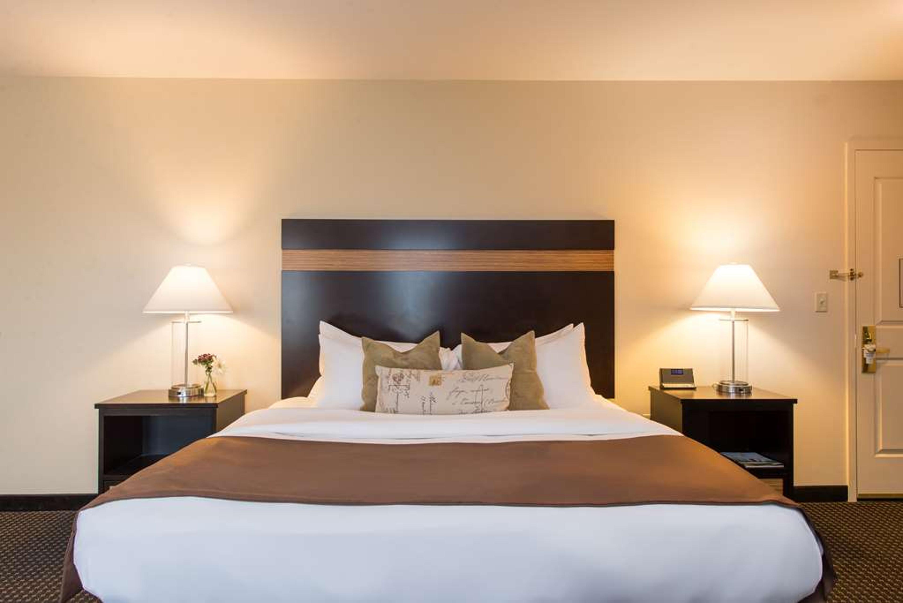 THE BRUNSWICK HOTEL