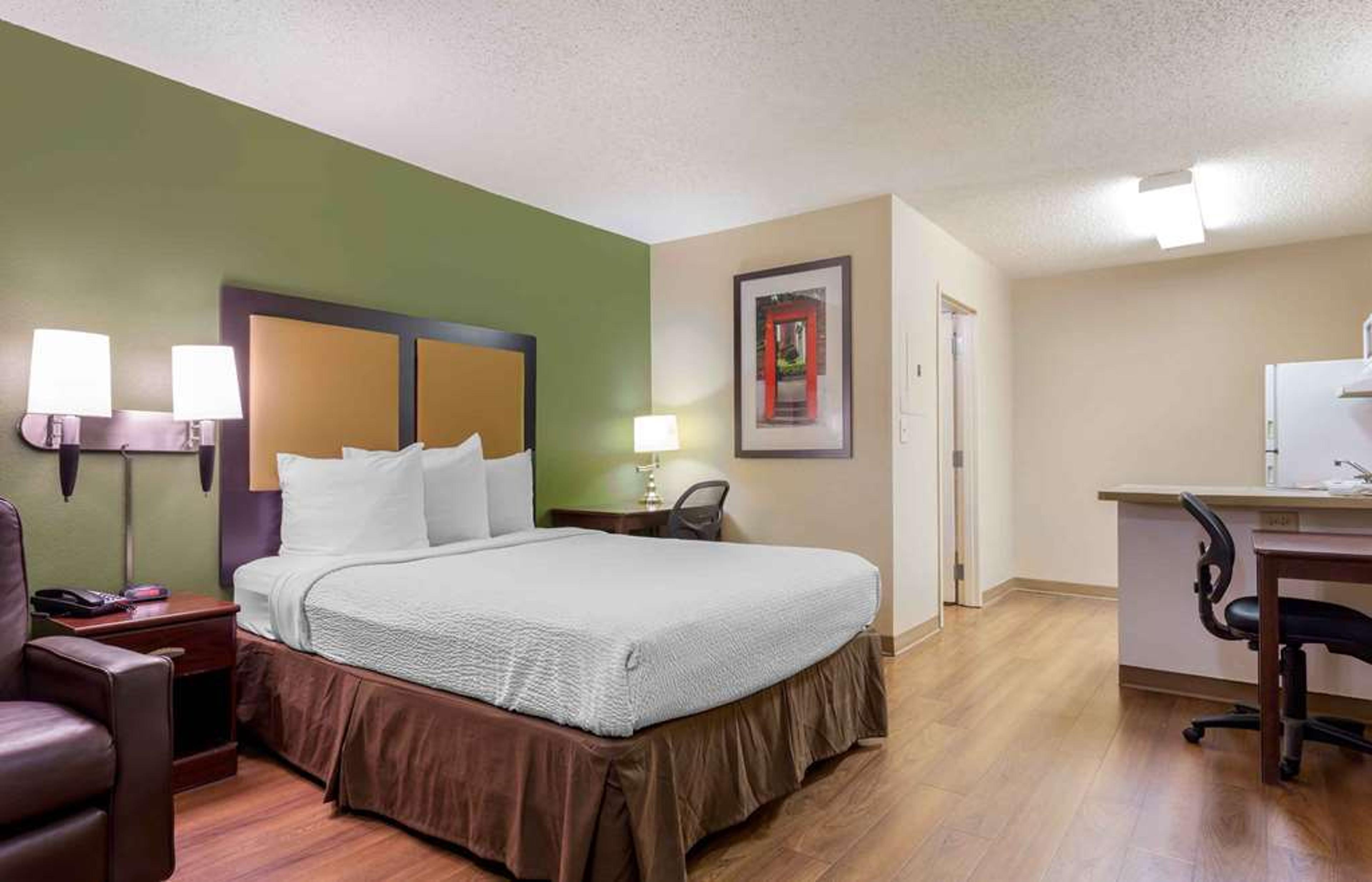 EXTENDED STAY AMERICA SELECT