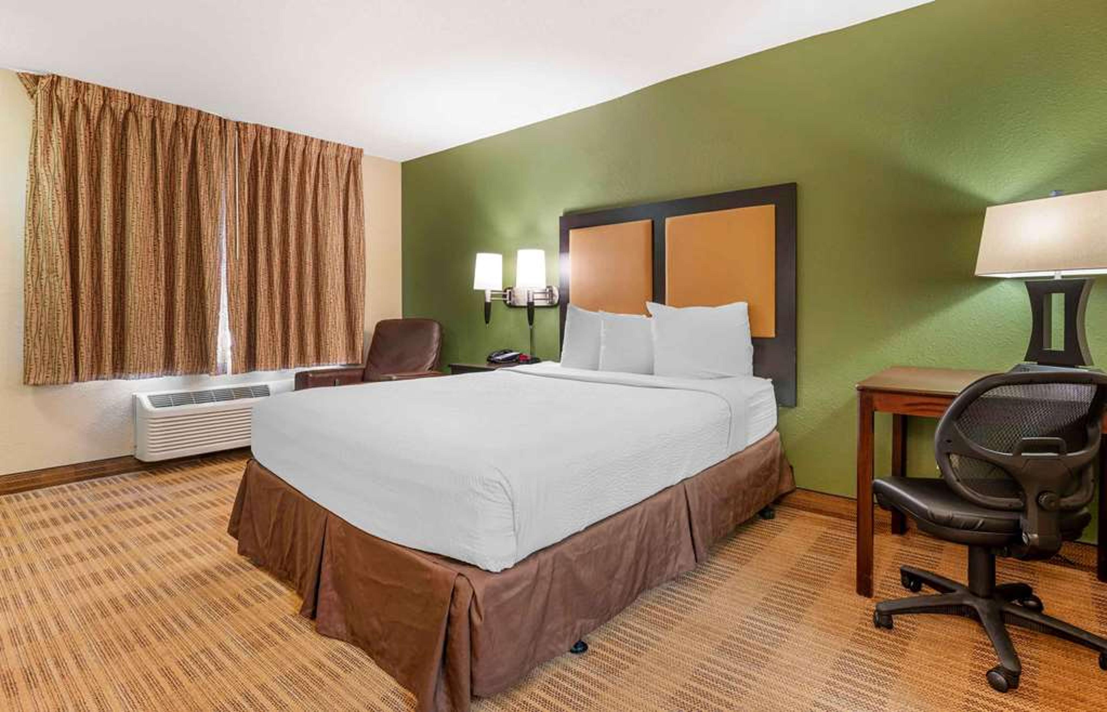 EXTENDED STAY AMERICA SUITES