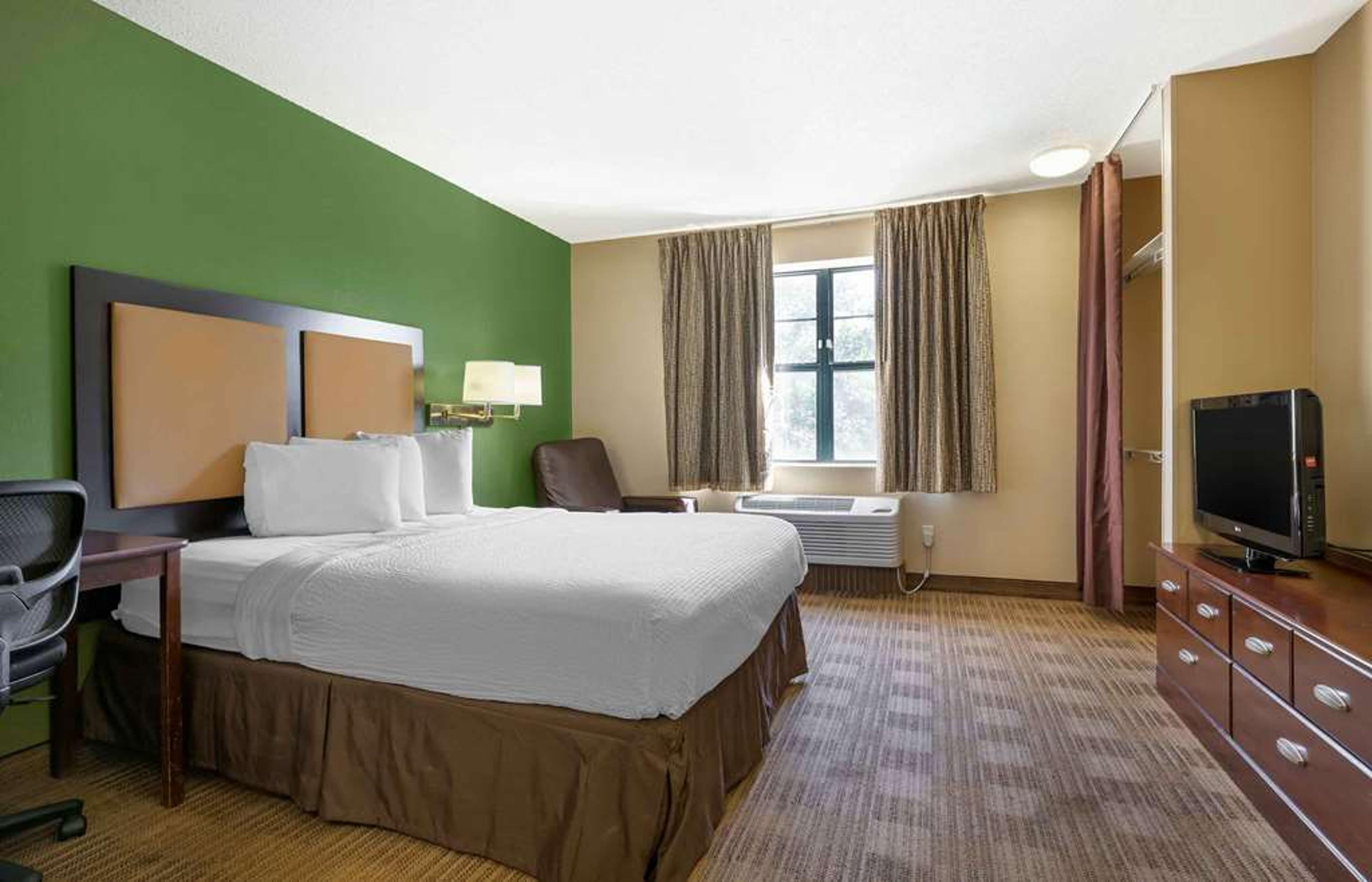 EXTENDED STAY AMERICA SELECT