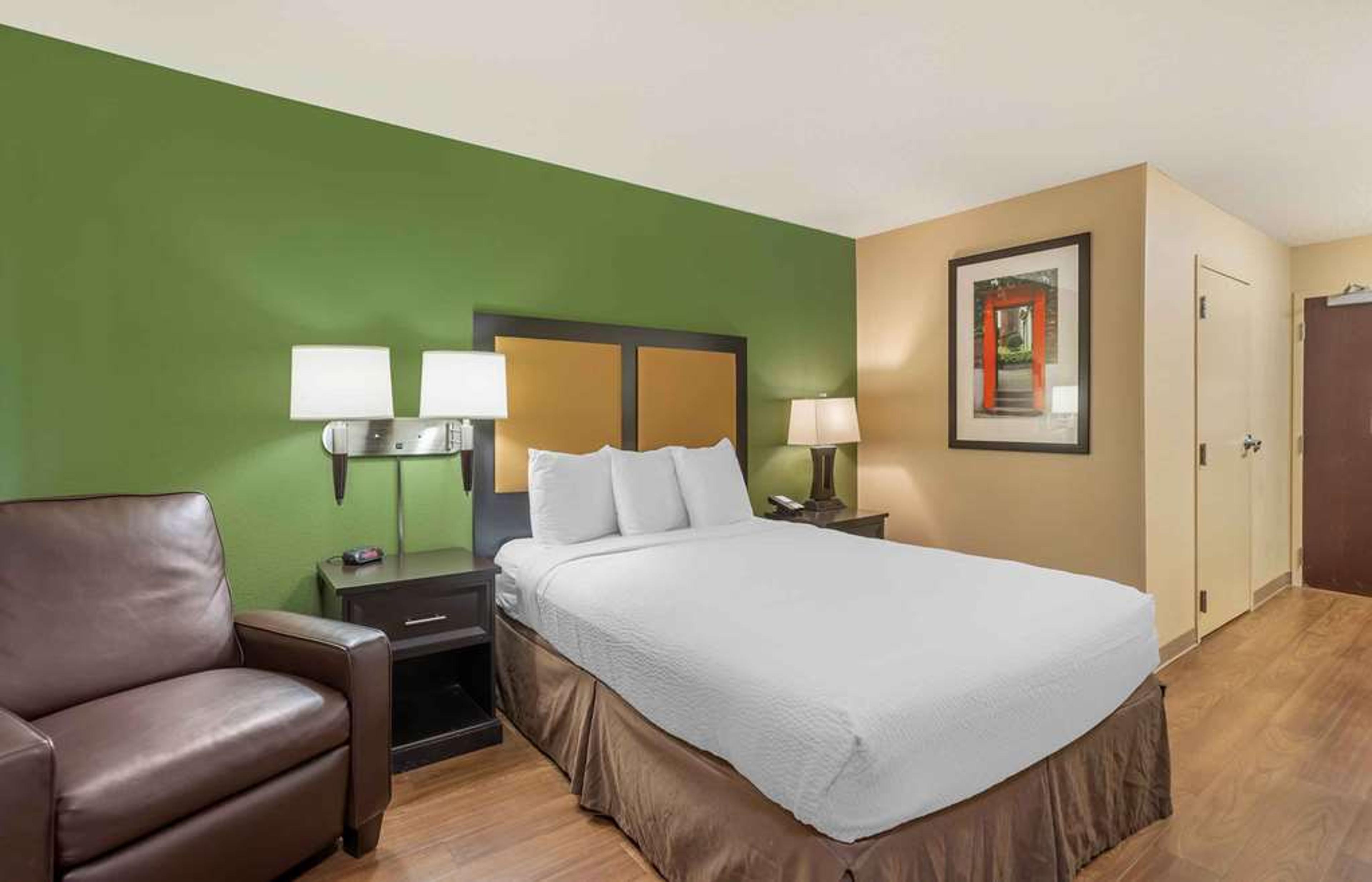 Extended Stay America Select Suites- Columbia - Stadium Blvd.