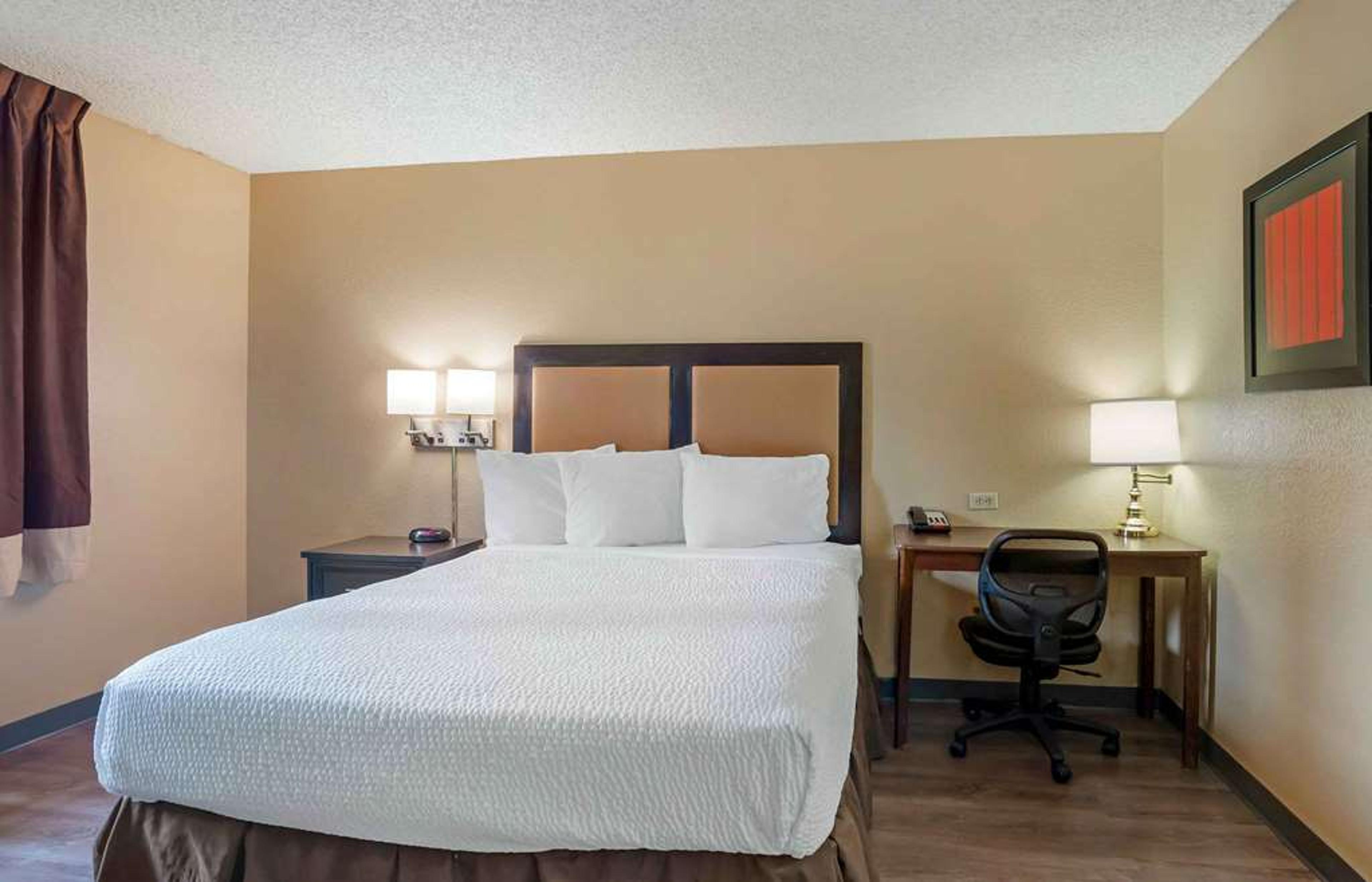 EXTENDED STAY AMERICA SUITES