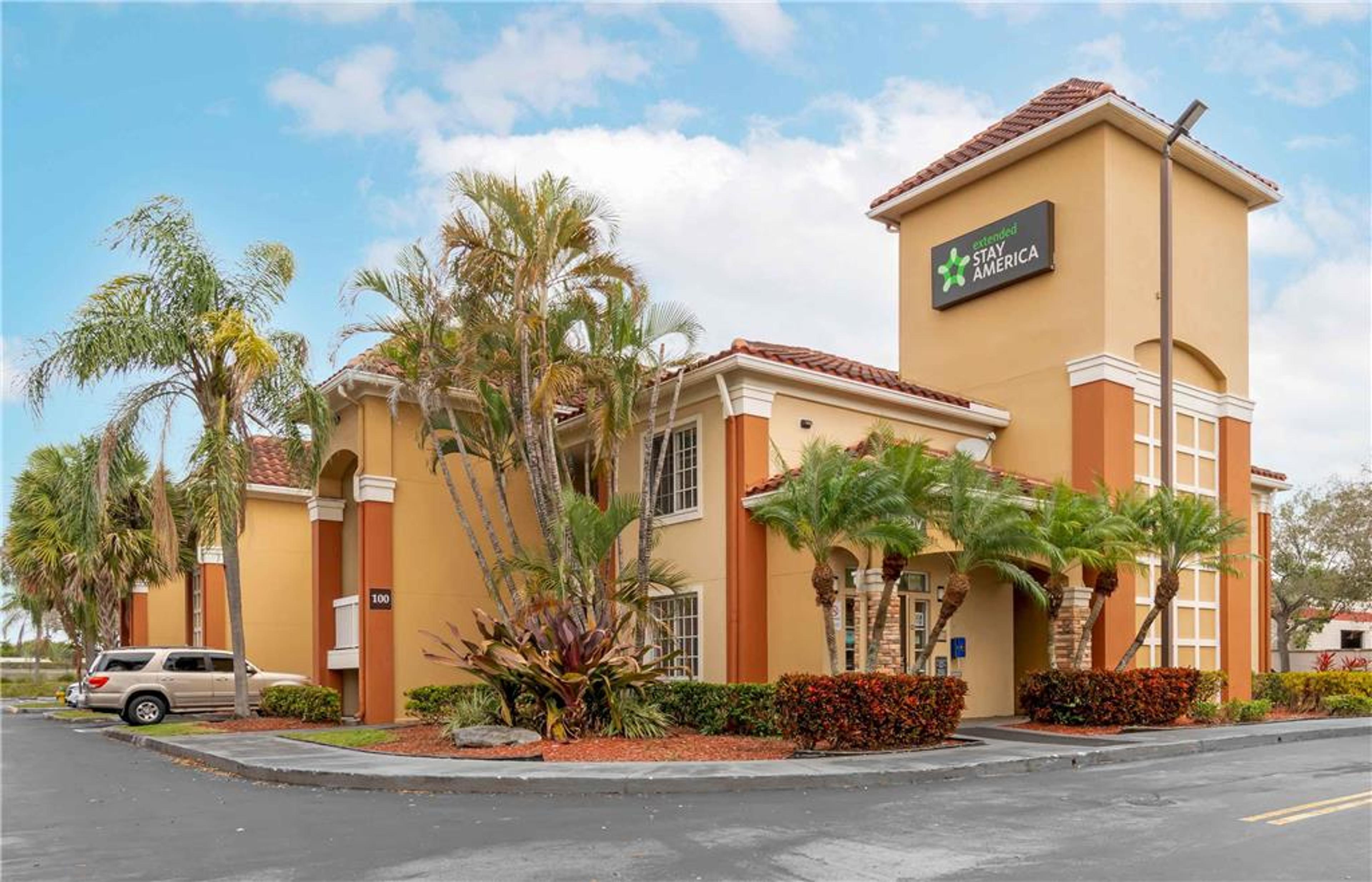 EXTENDED STAY AMERICA SUITES