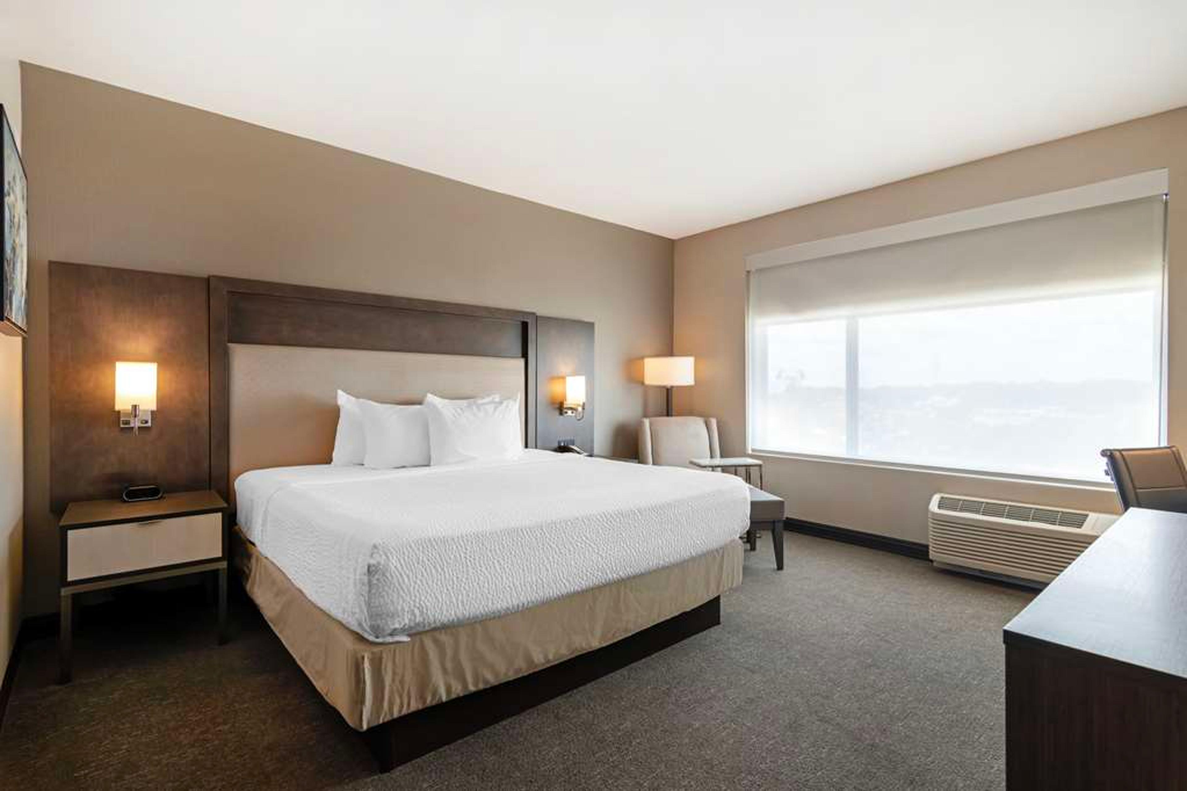 Best Western Plus Executive Residency Rigby's Water World Hotel