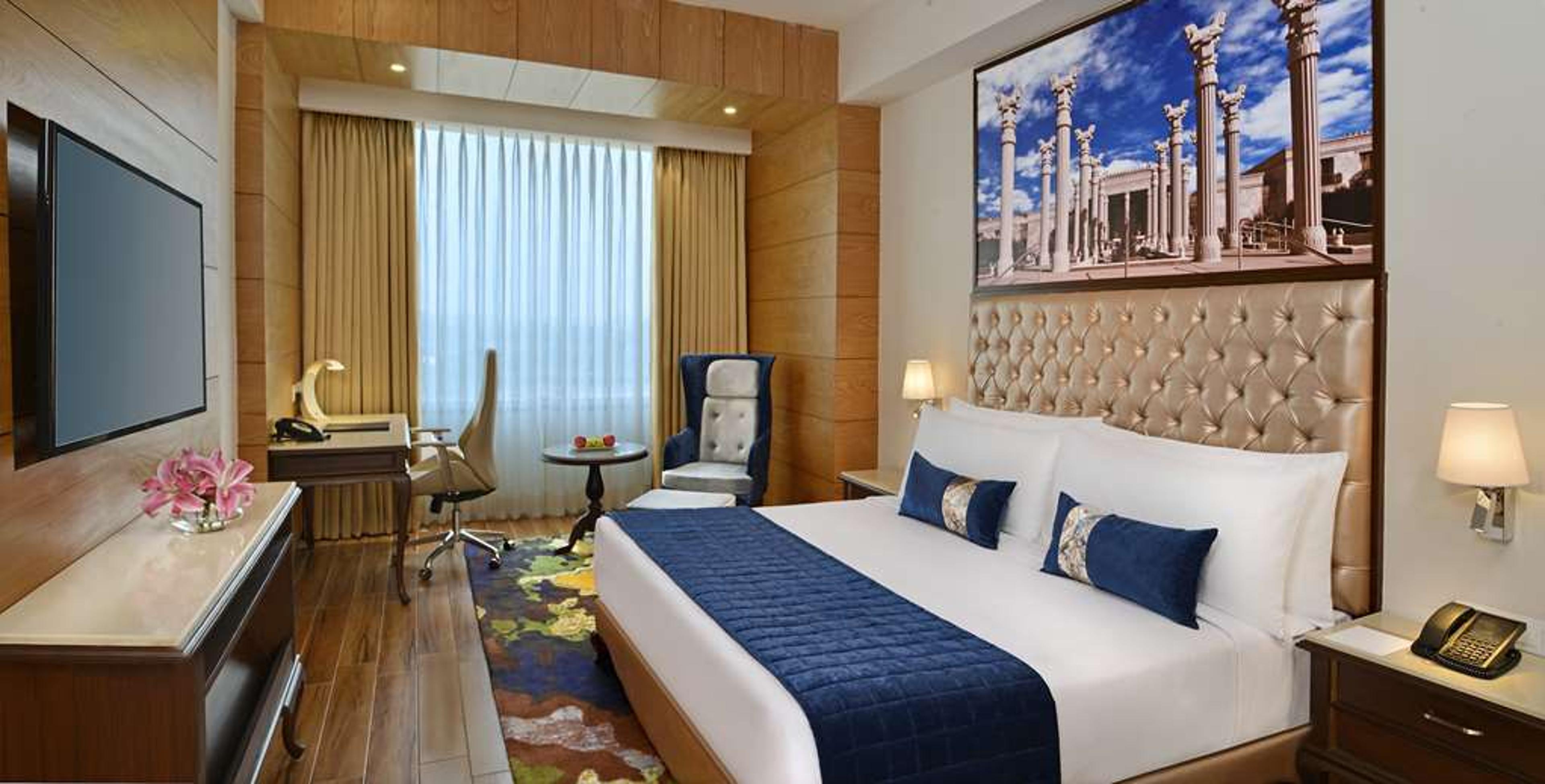 RADISSON CHANDIGARH ZIRAKPUR