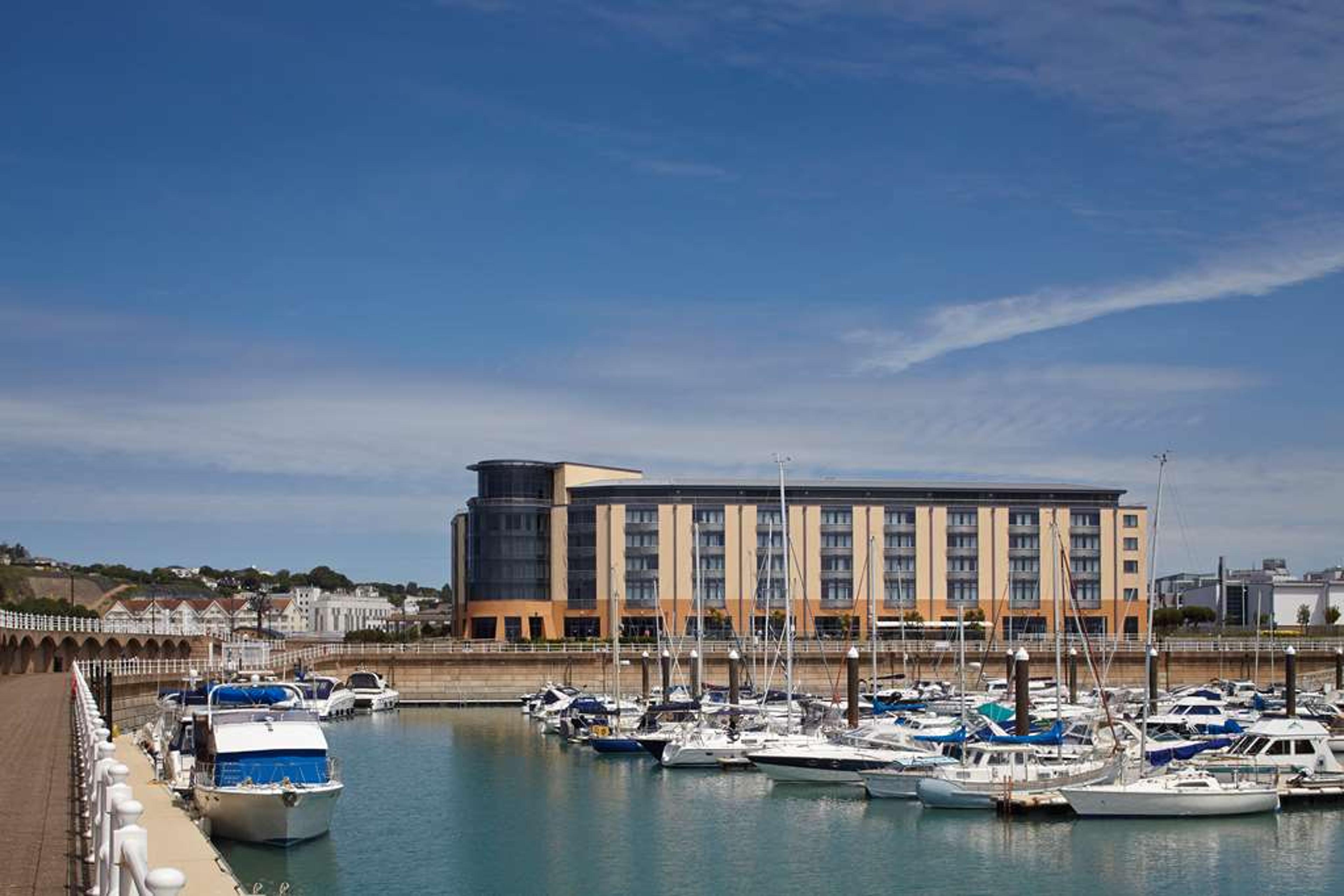 RADISSON BLU WATERFRONT JERSEY