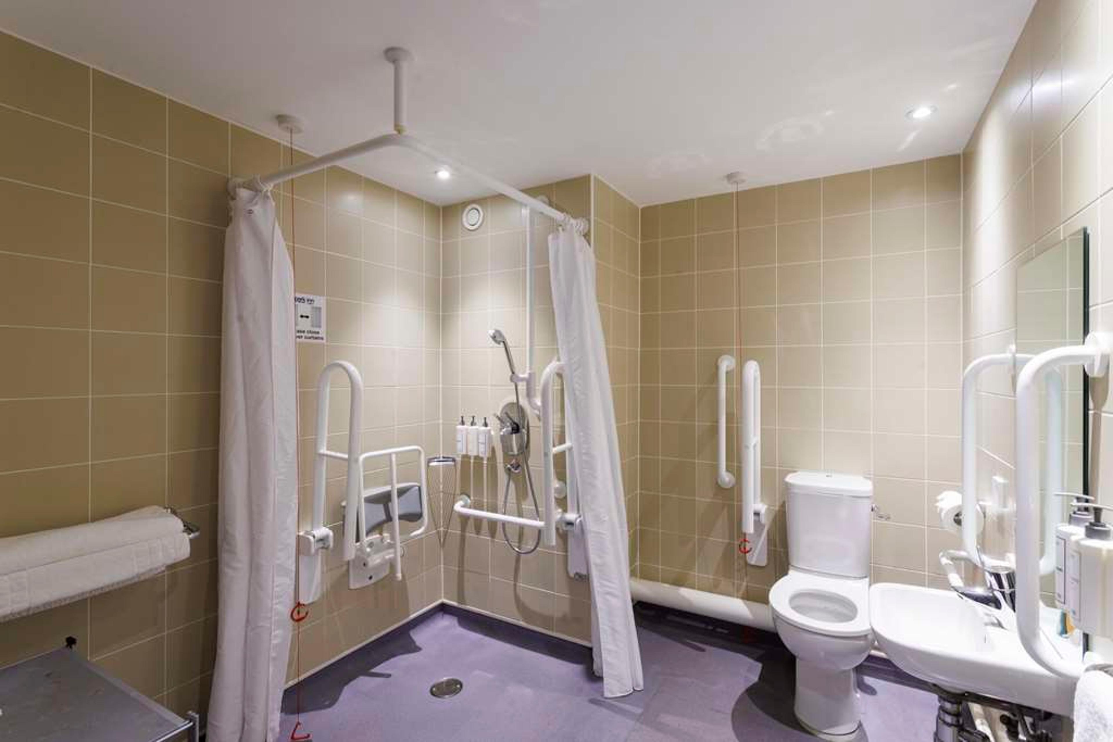PARK INN ABERDEEN