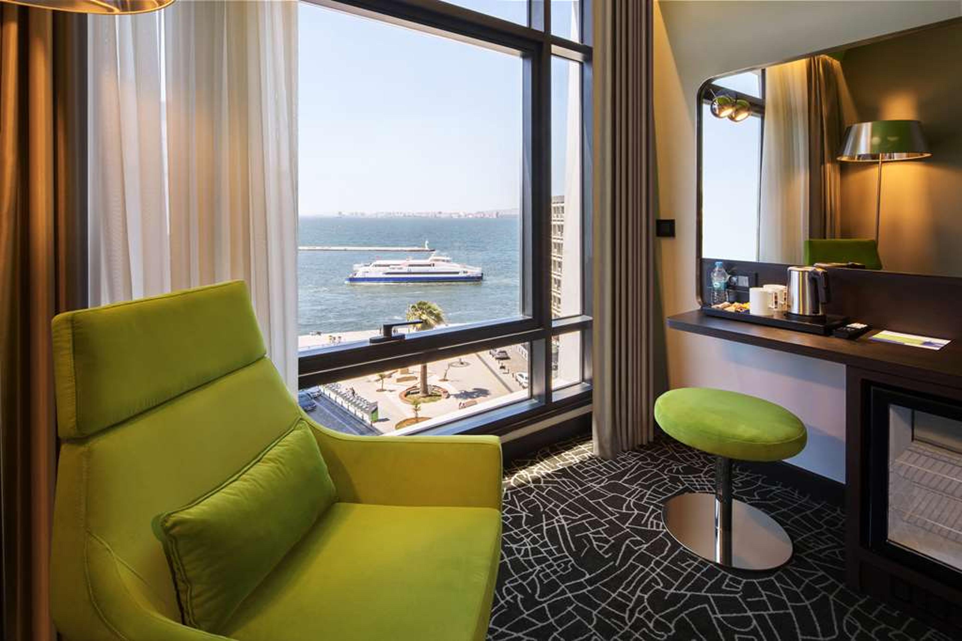PARK INN BY RADISSON IZMIR