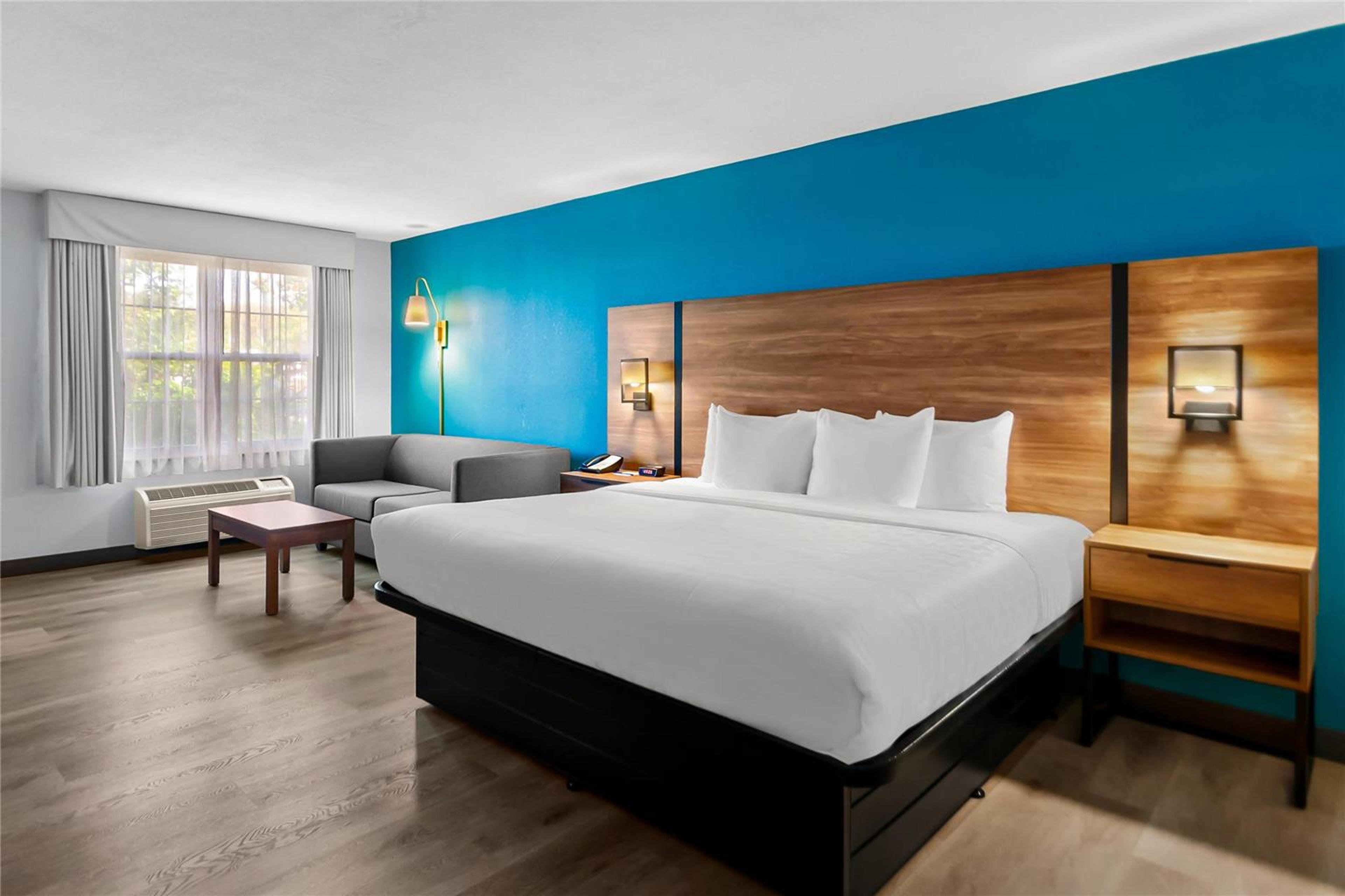 CLARION INN FALLS CHURCH-ARLINGTON