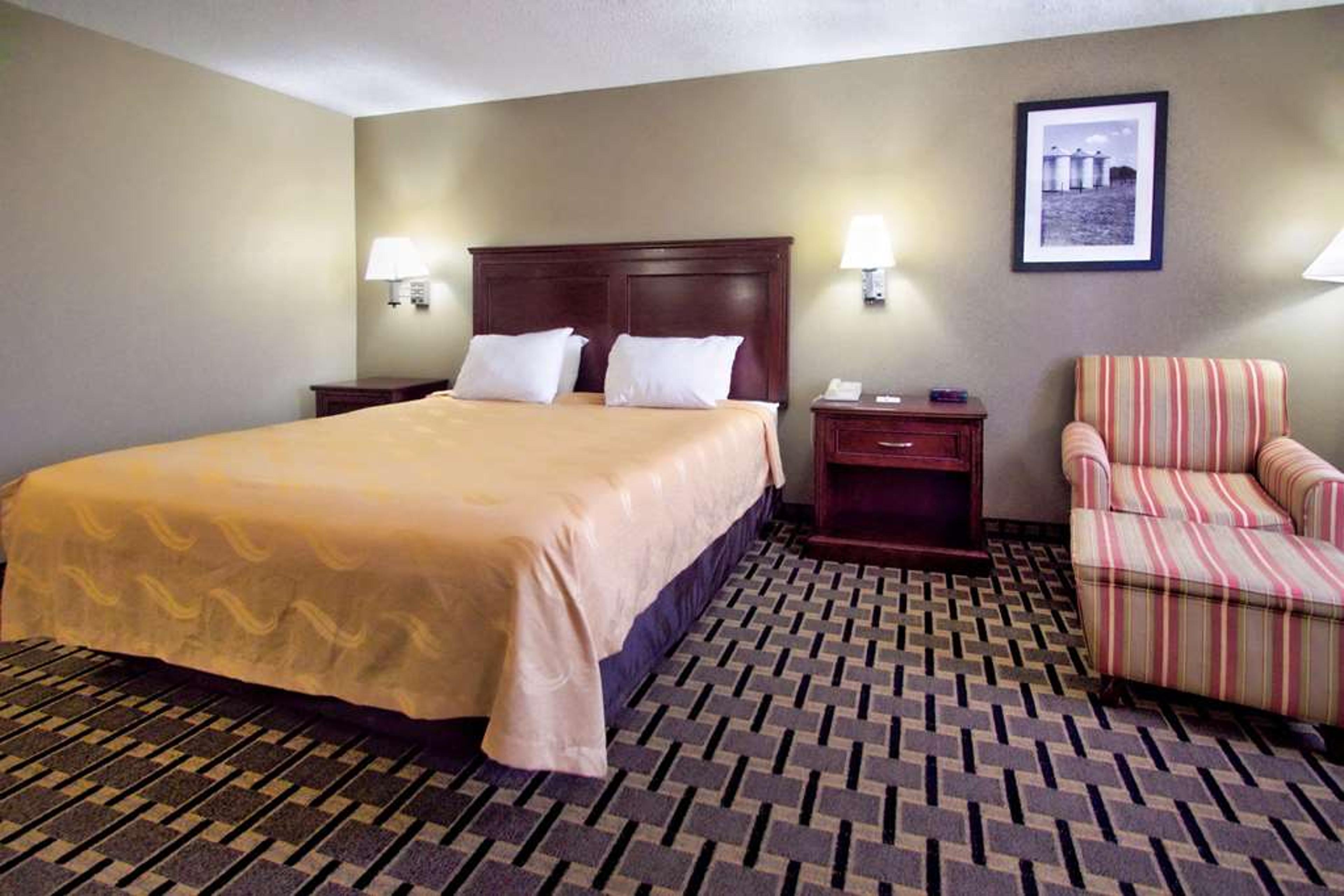 QUALITY INN MOORE - OKLAHOMA CITY