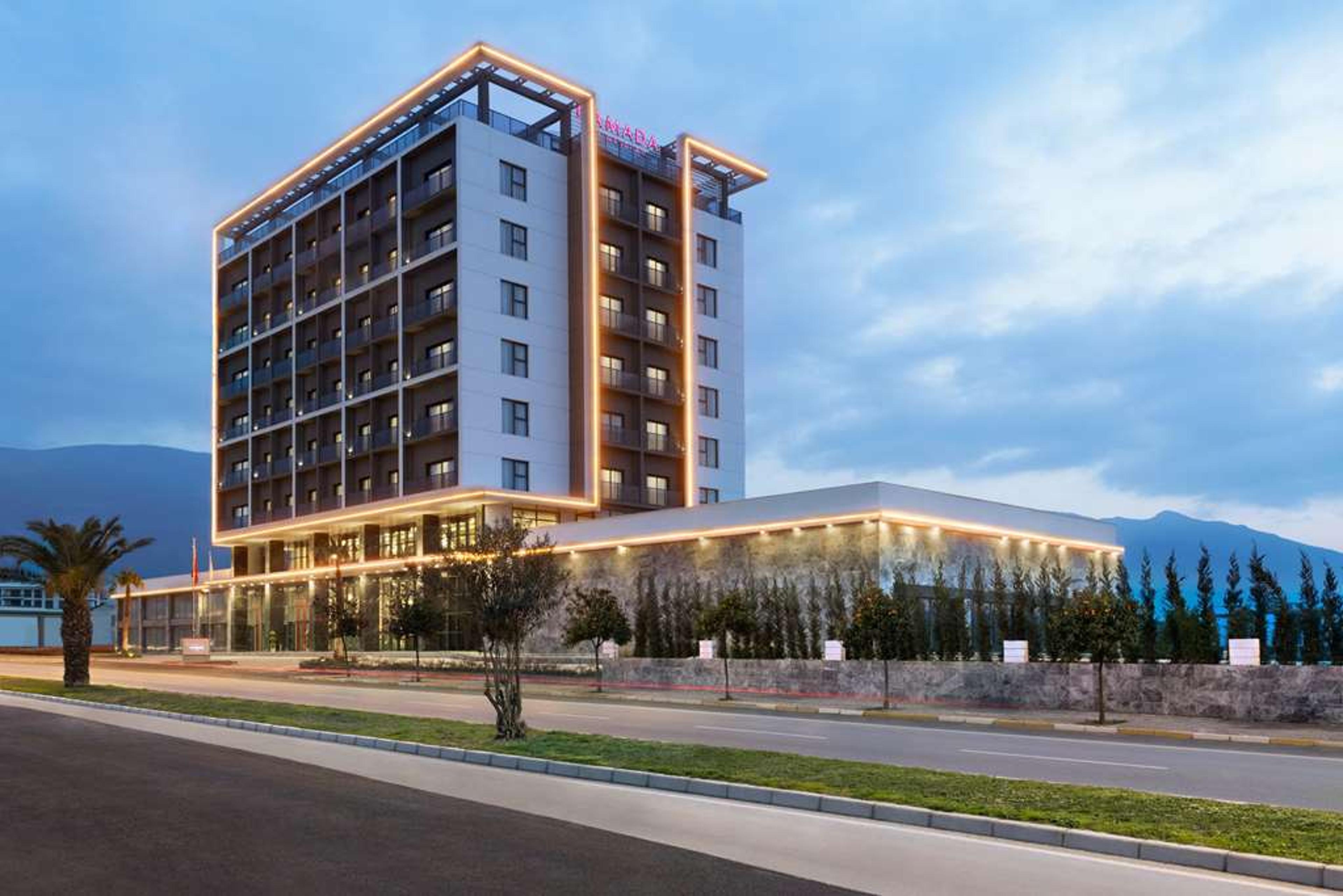 RAMADA BY WYNDHAM TIRE
