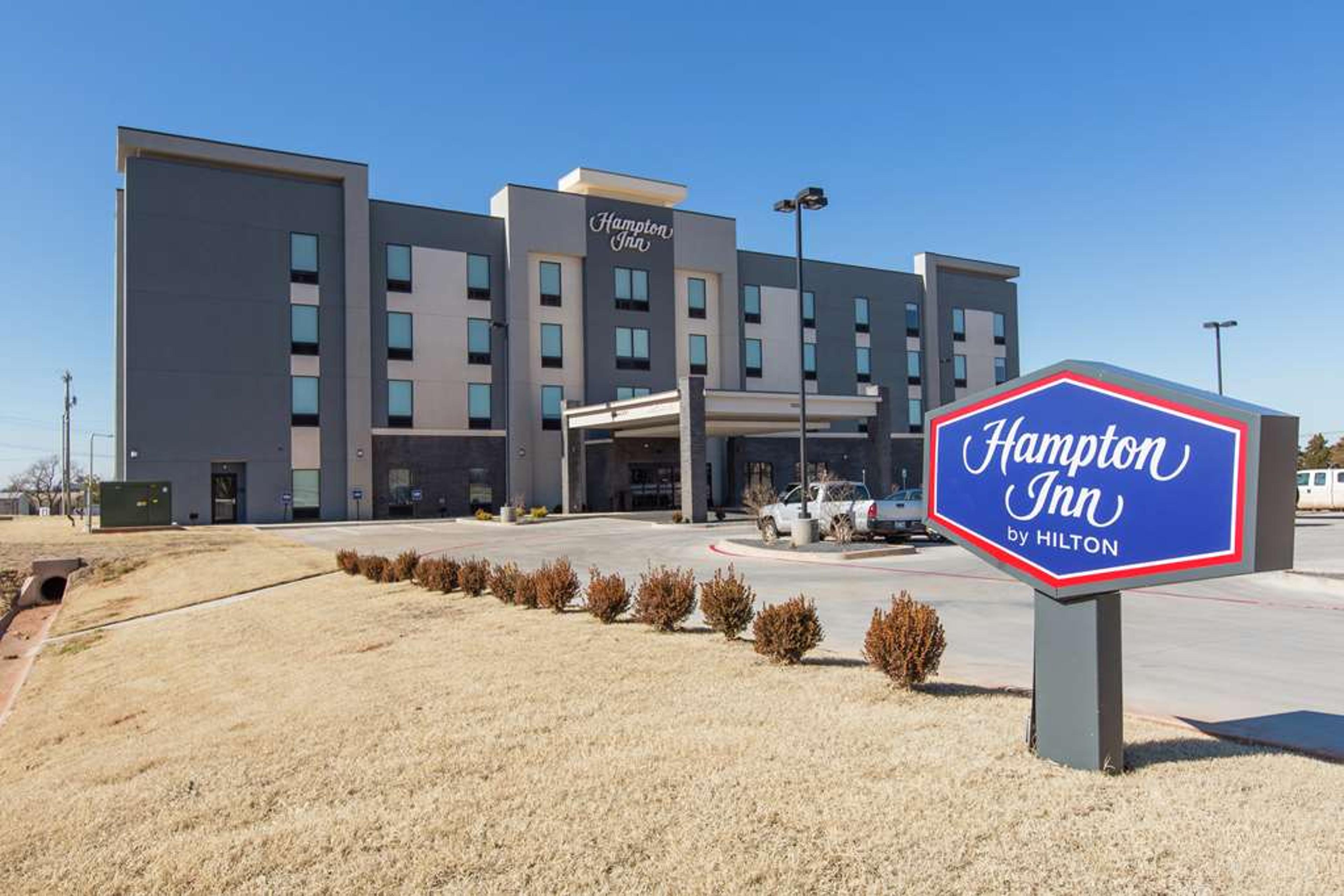 HMPTN MUSTANG