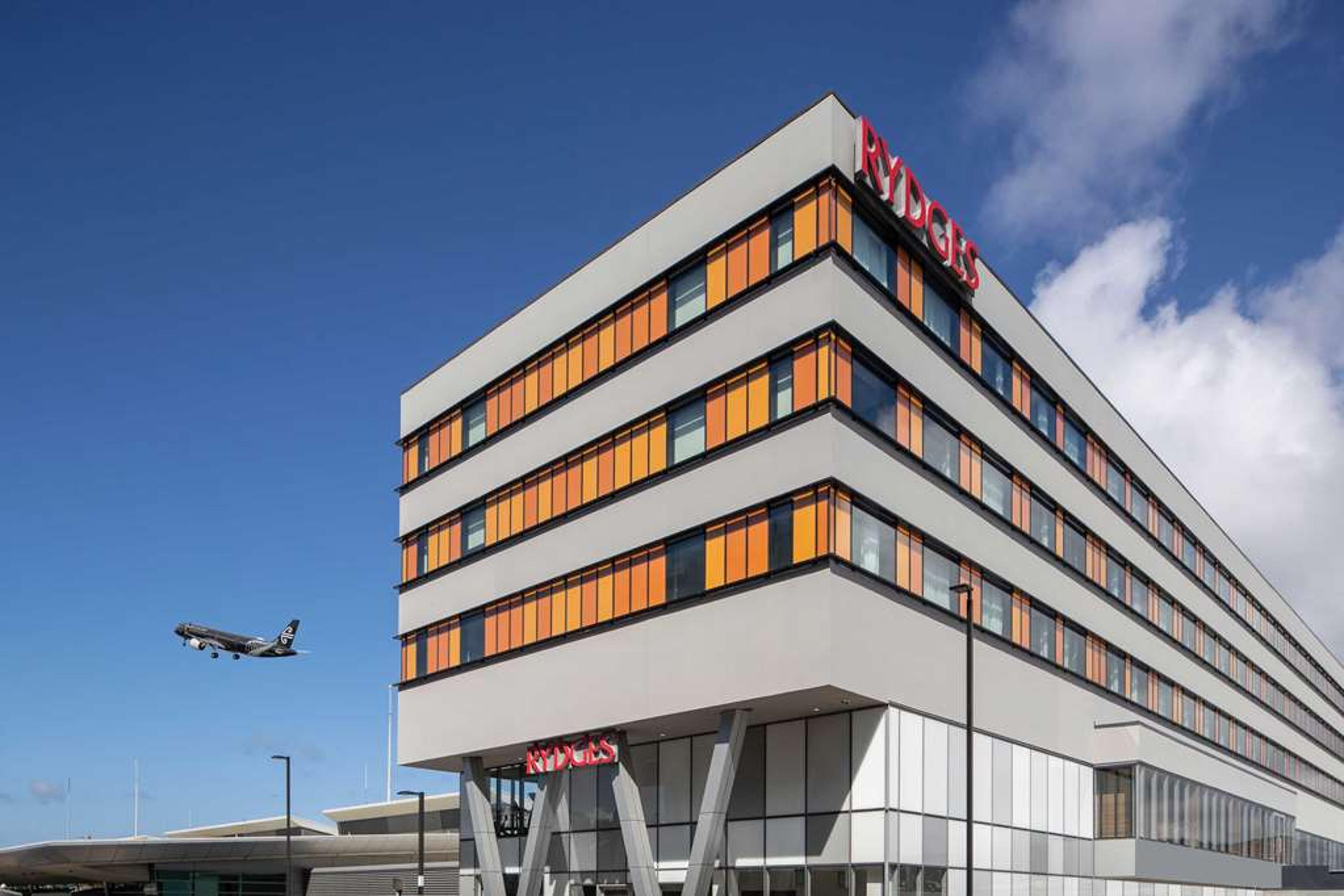 RYDGES WELLINGTON AIRPORT