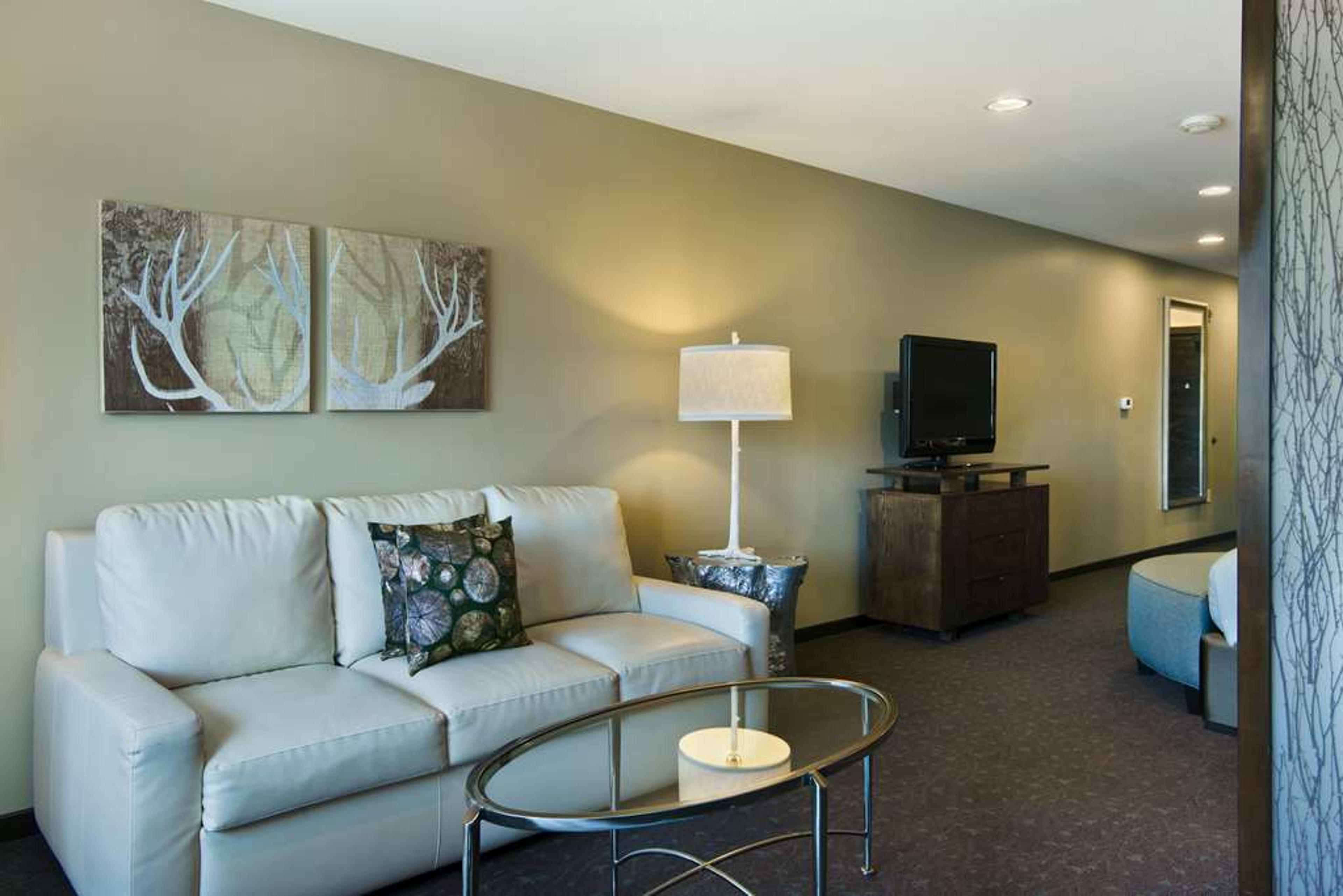 OXFORD HOTEL BEND