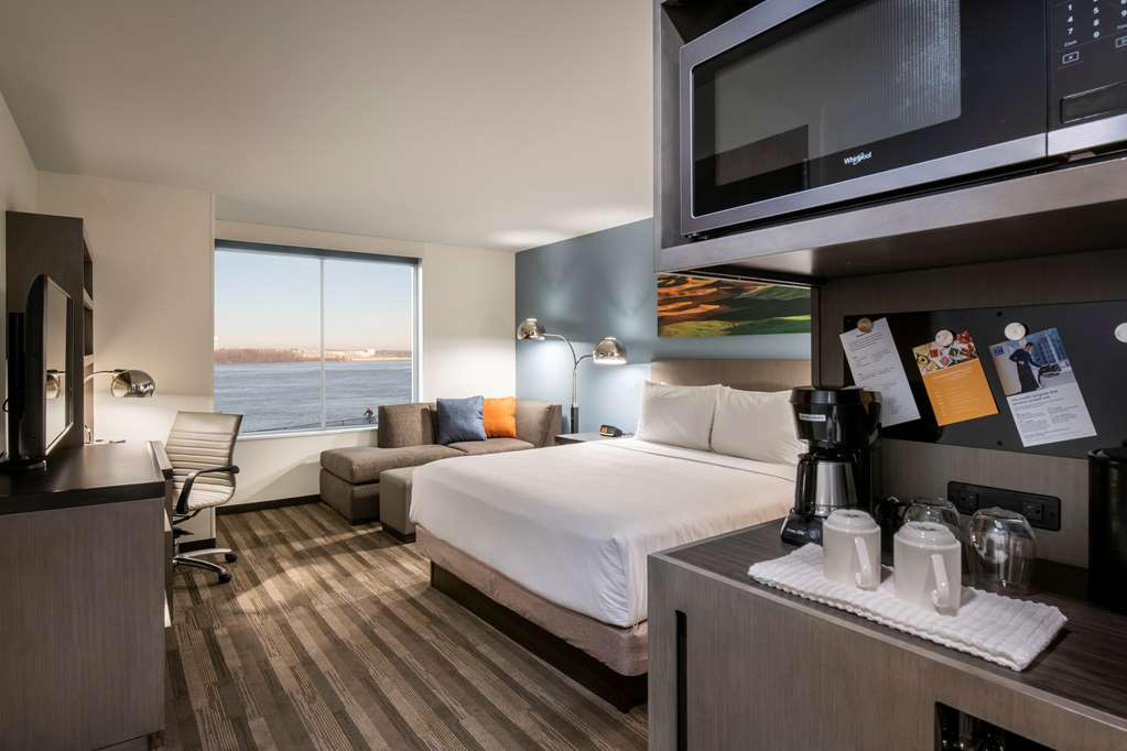 HYATT HOUSE EAST MOLINE/QUAD CITIES