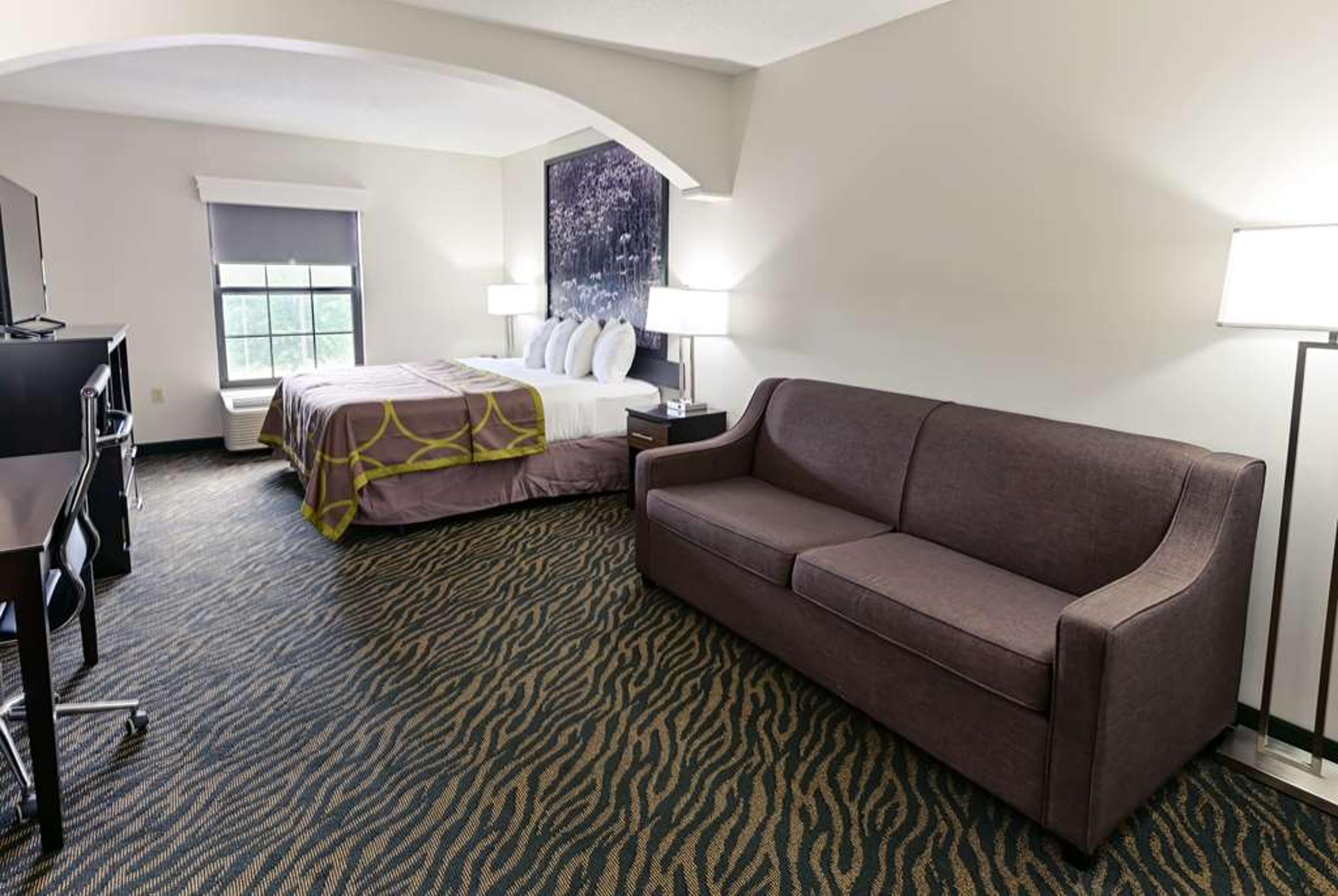 SUPER 8 BY WYNDHAM HIGH POINT/GREEN