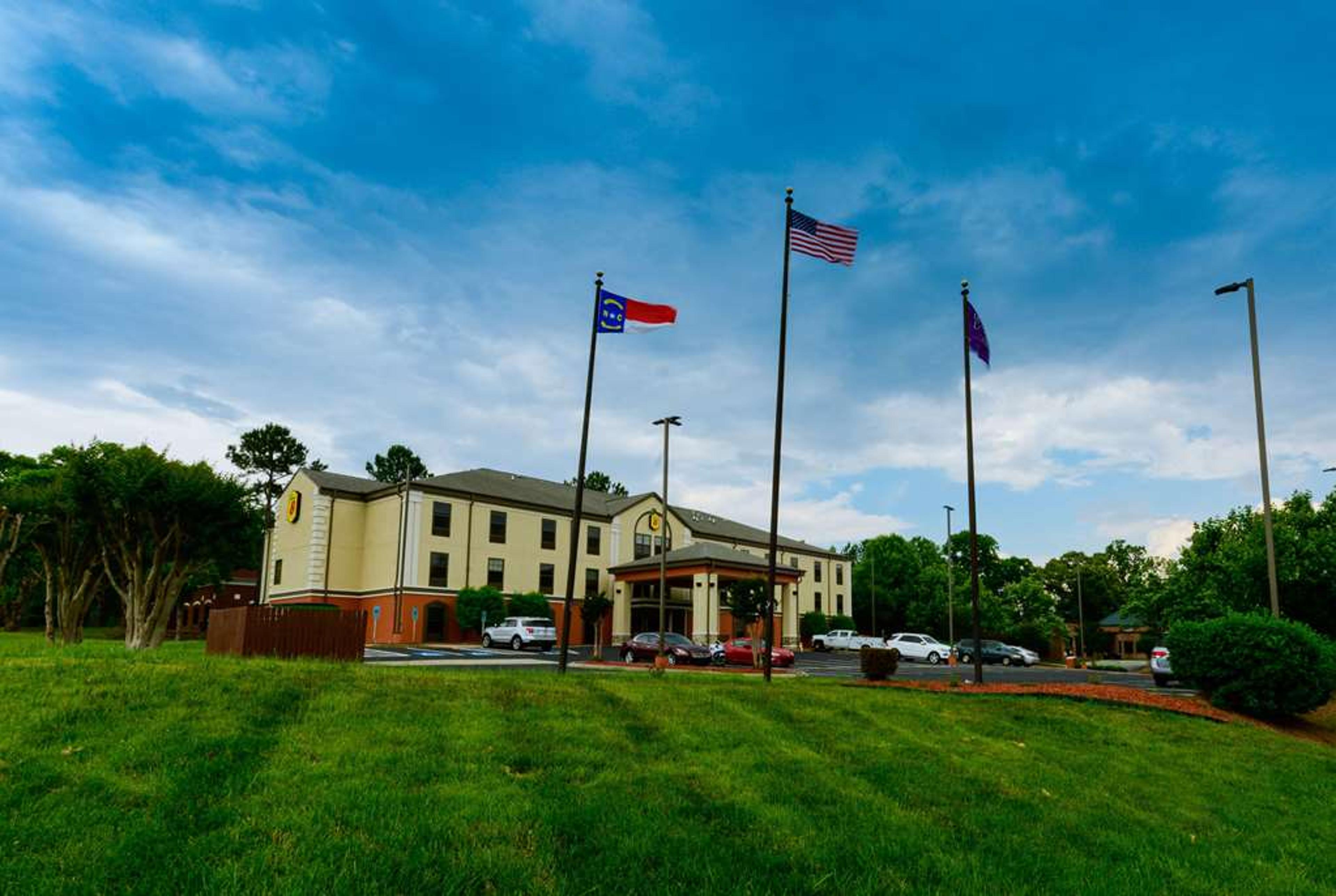 SUPER 8 BY WYNDHAM HIGH POINT/GREEN
