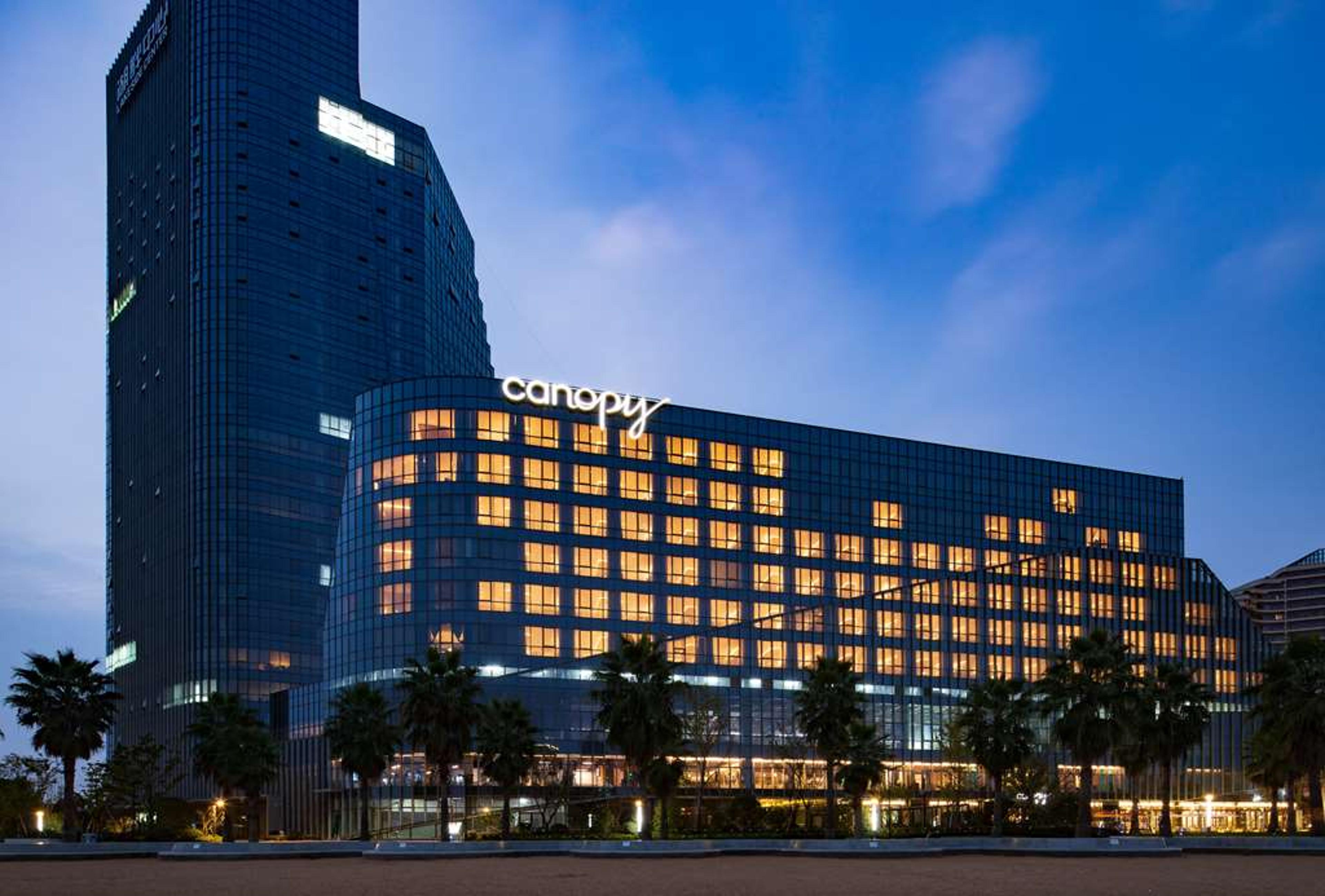 CANOPY HILTON JINSHA LAKE