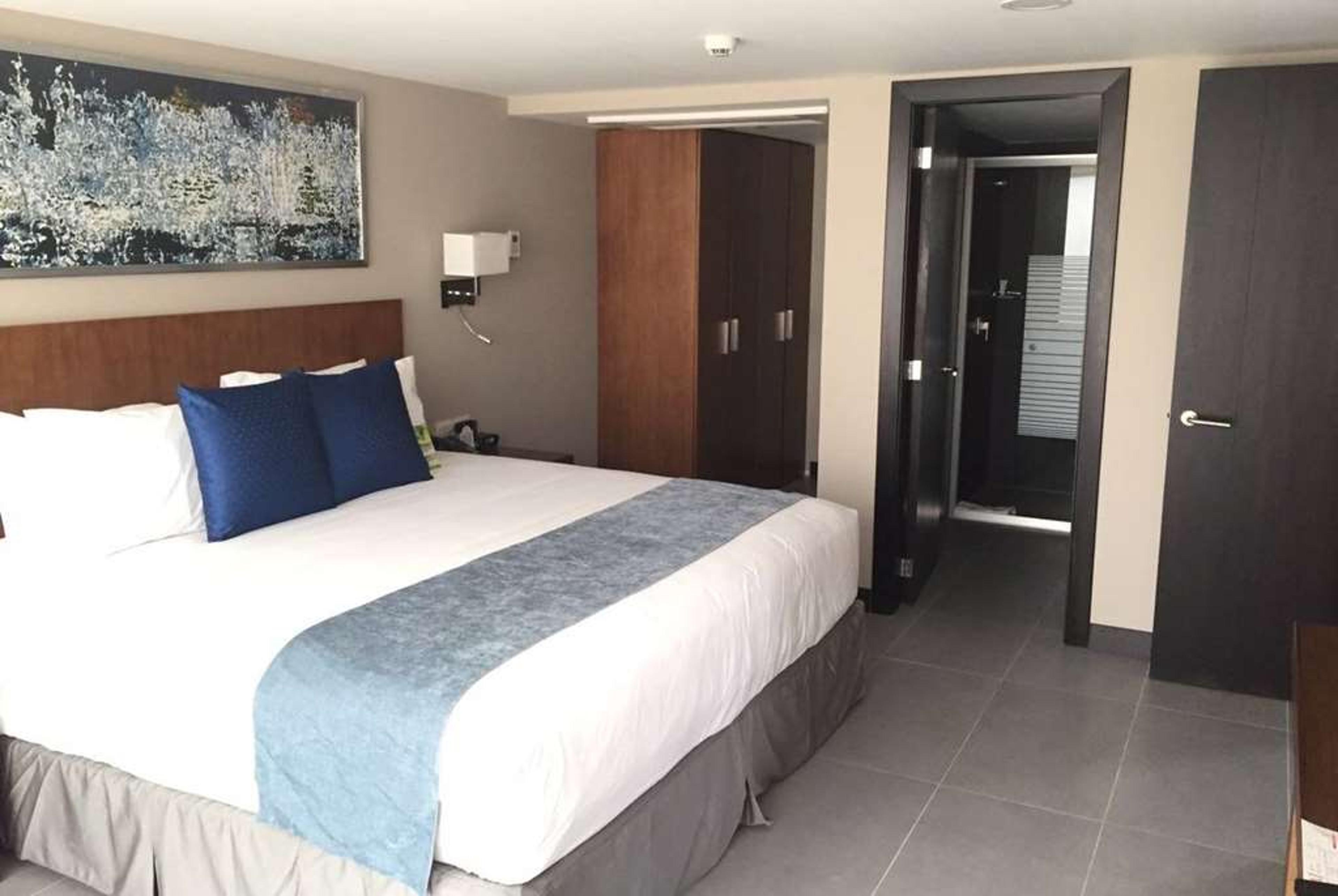 WYNDHAM MANTA SAIL PLAZA HOTEL