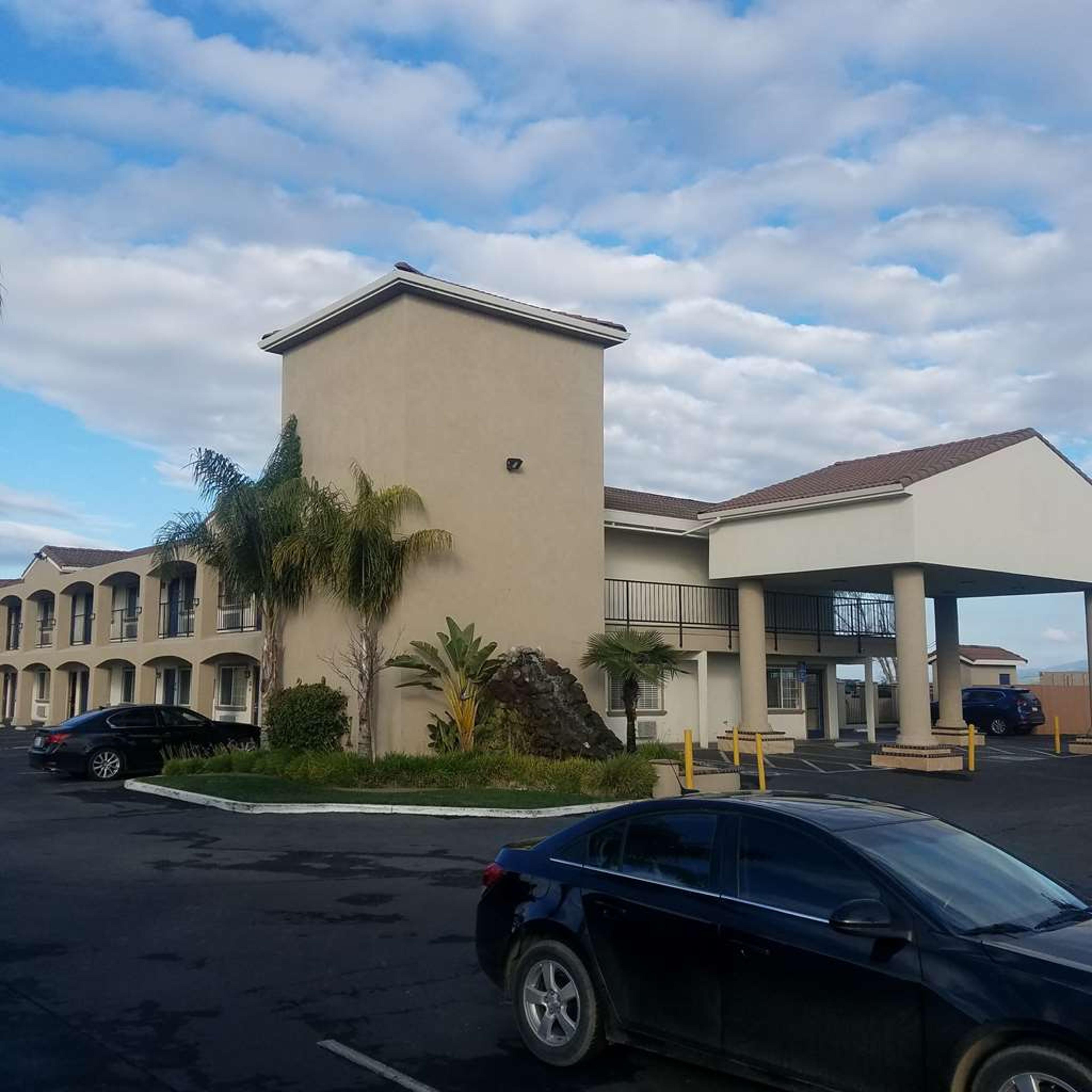 SureStay by Best Western Hollister