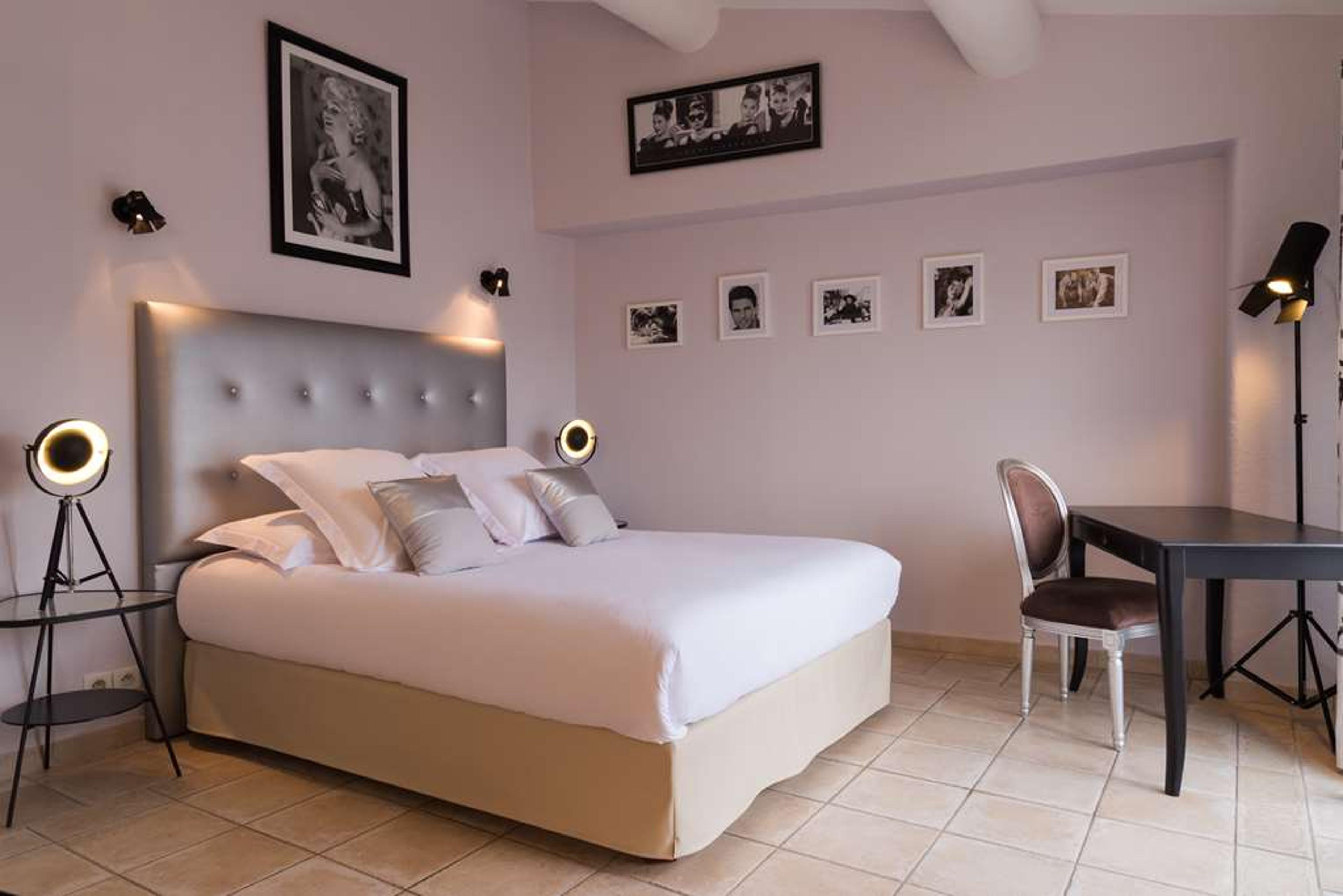 OG RELAIS MAS DES ROMARINS
