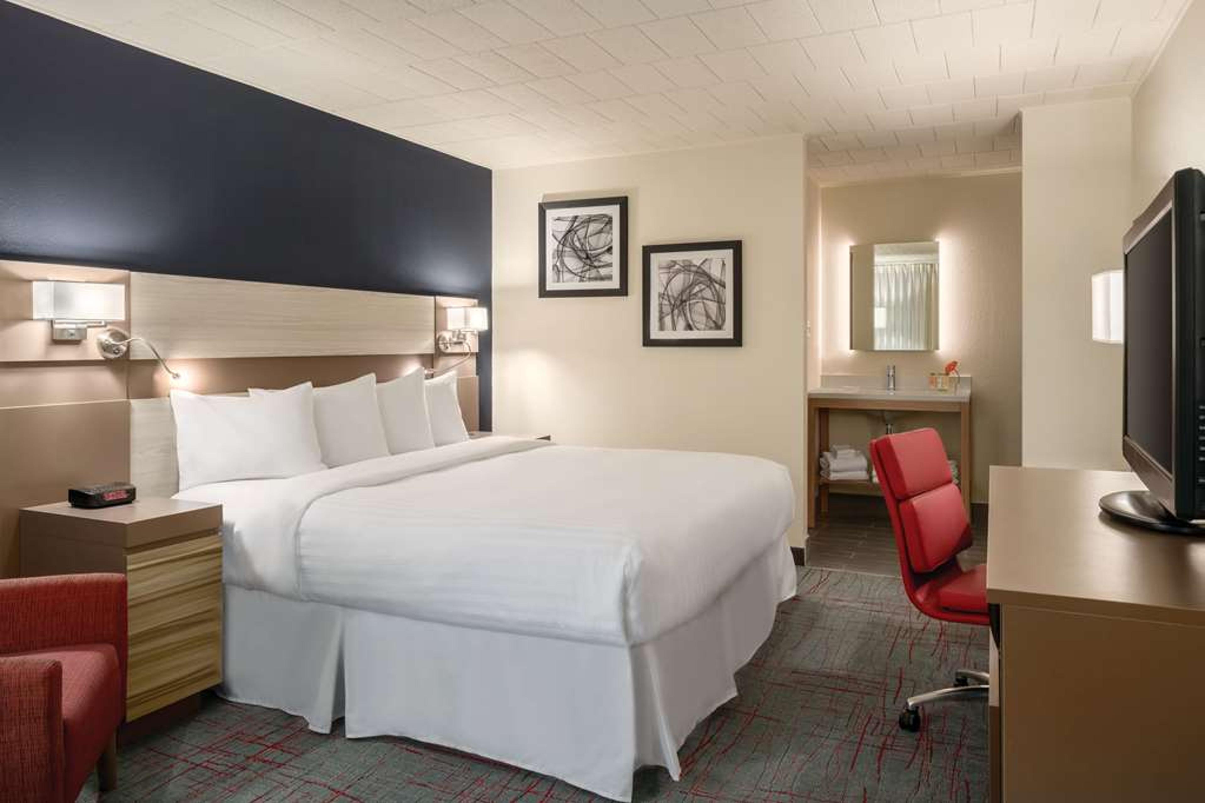 RAMADA BY WYNDHAM INDIANA