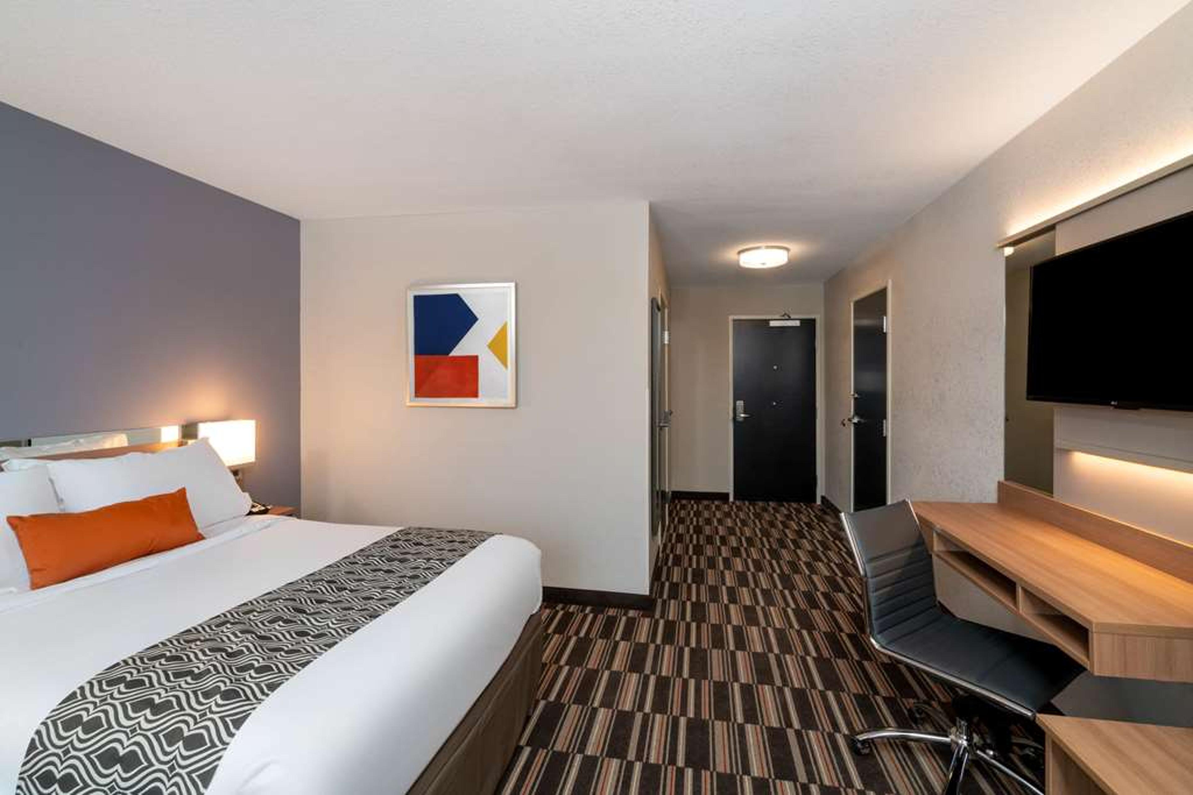 MICROTEL INN & SUITES BY WYNDHAM CA