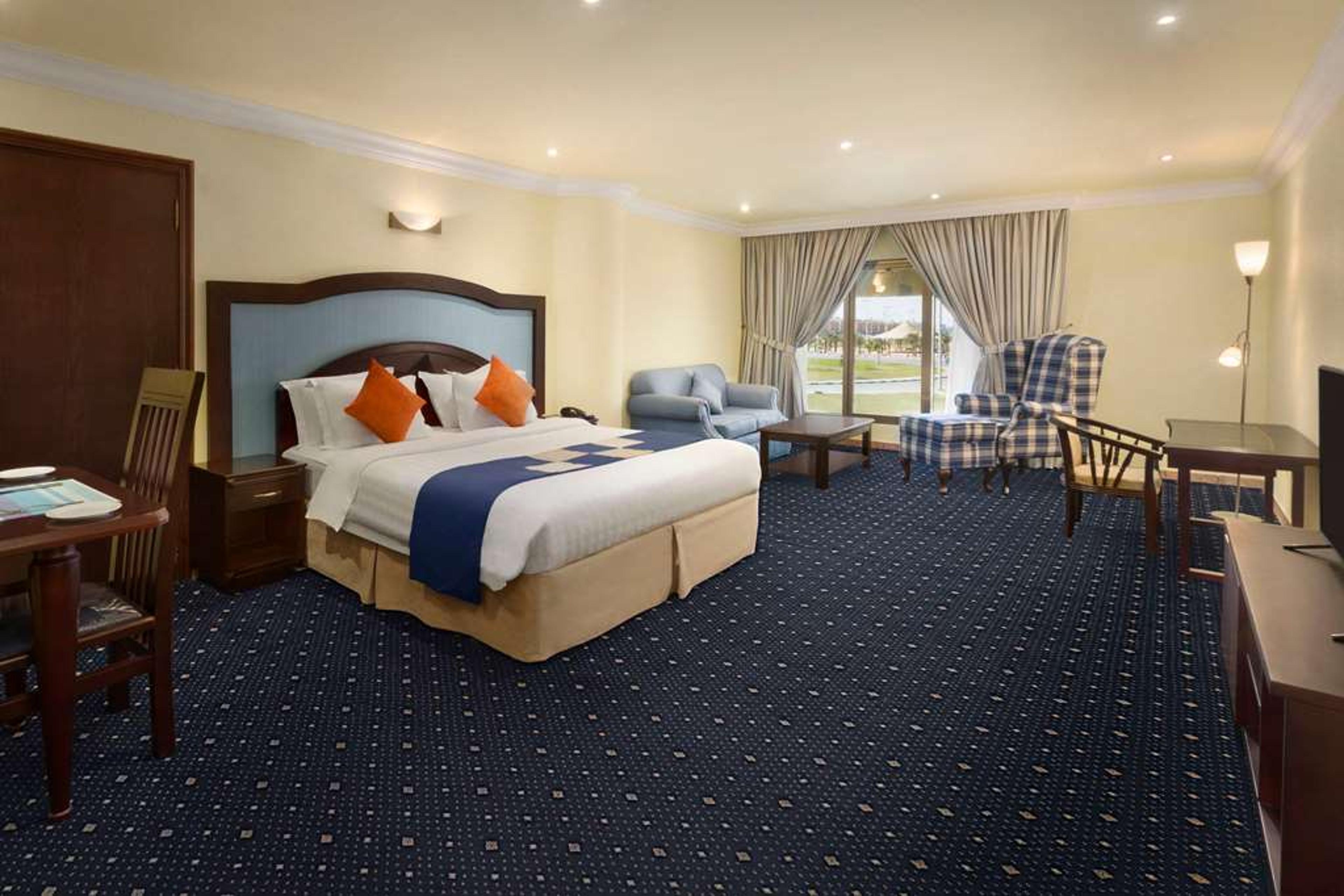 HOWARD JOHNSON BY WYNDHAM DAMMAM
