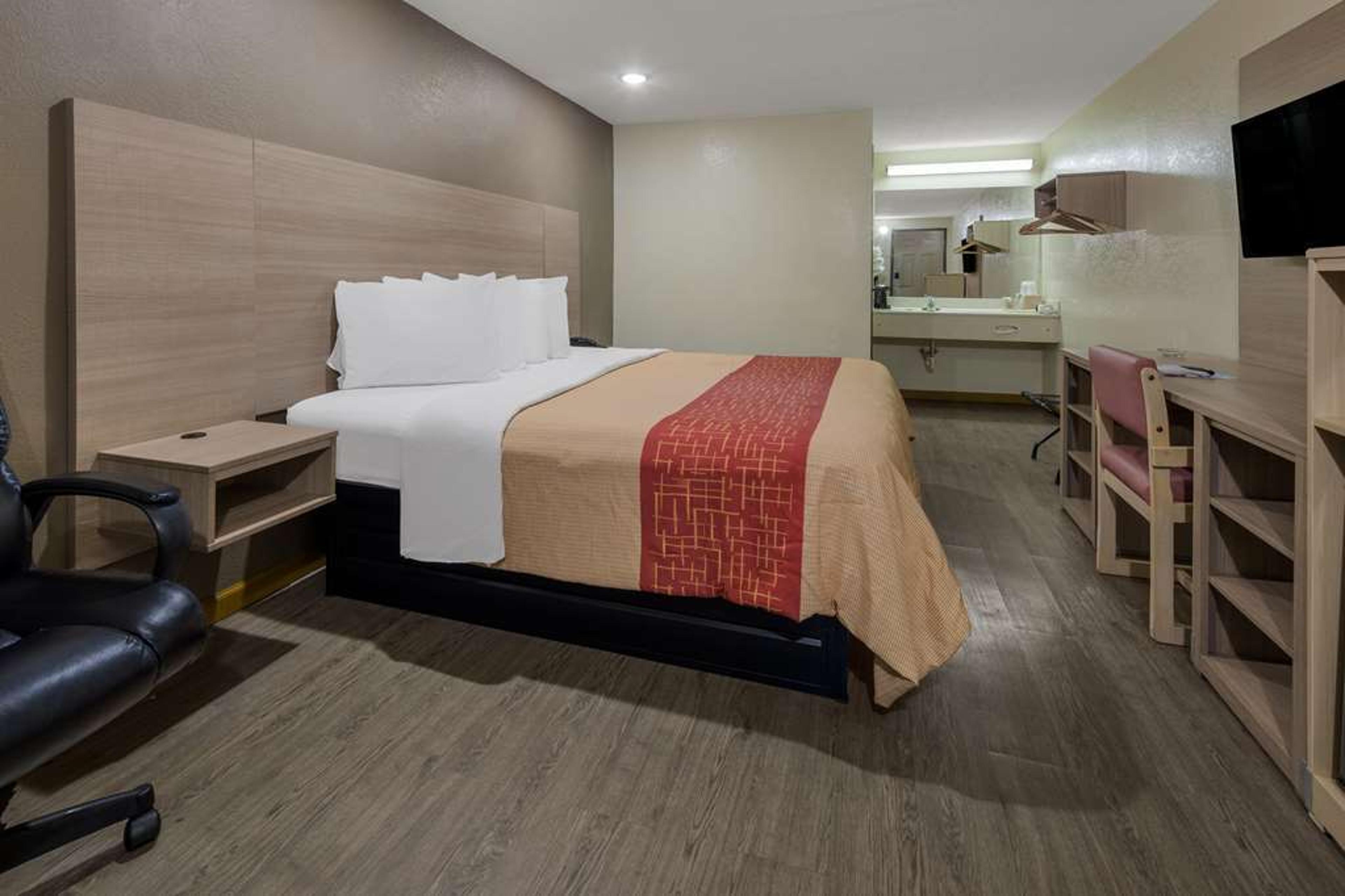 RODEWAY INN ARDMORE I-65