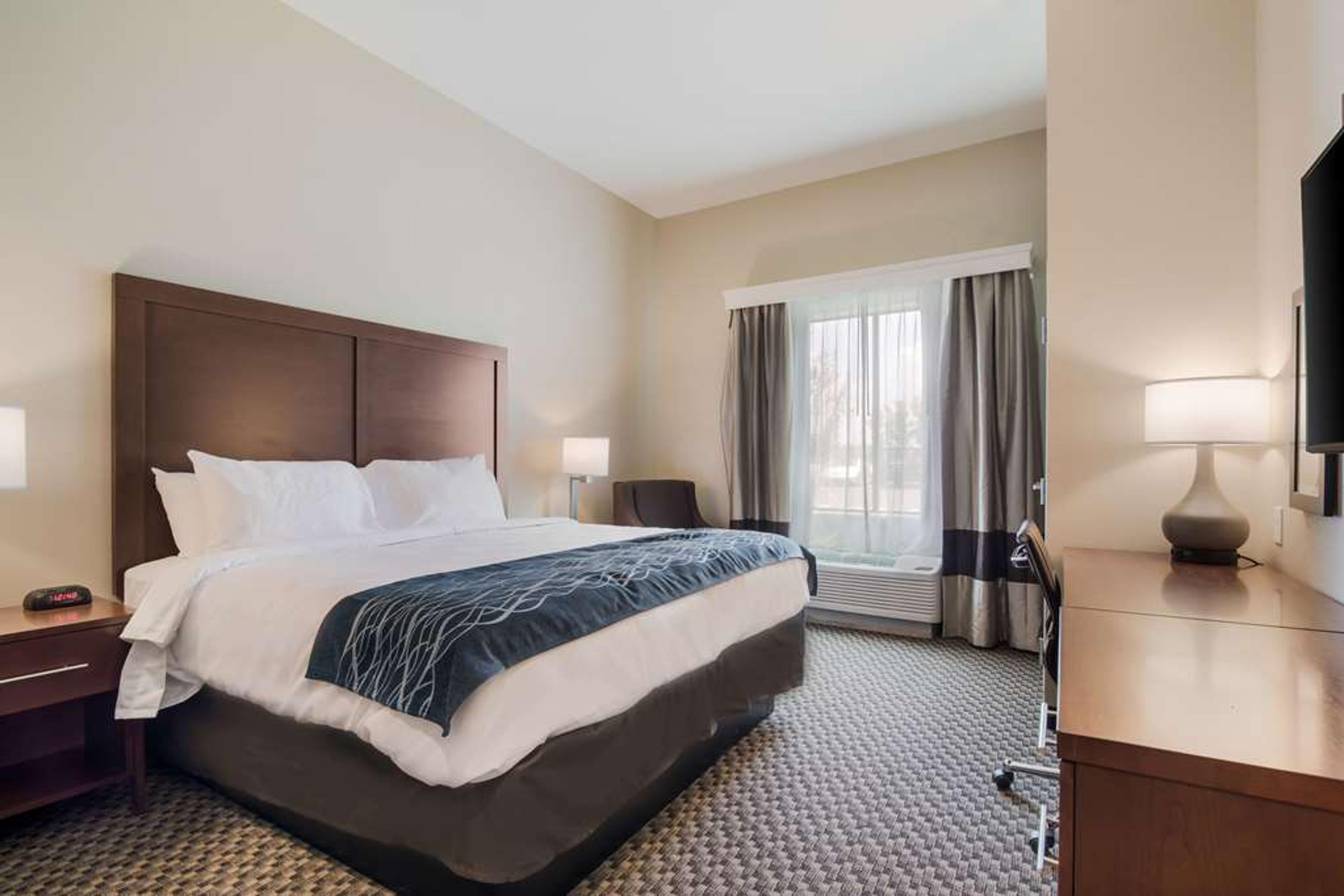 COMFORT INN AND SUITES