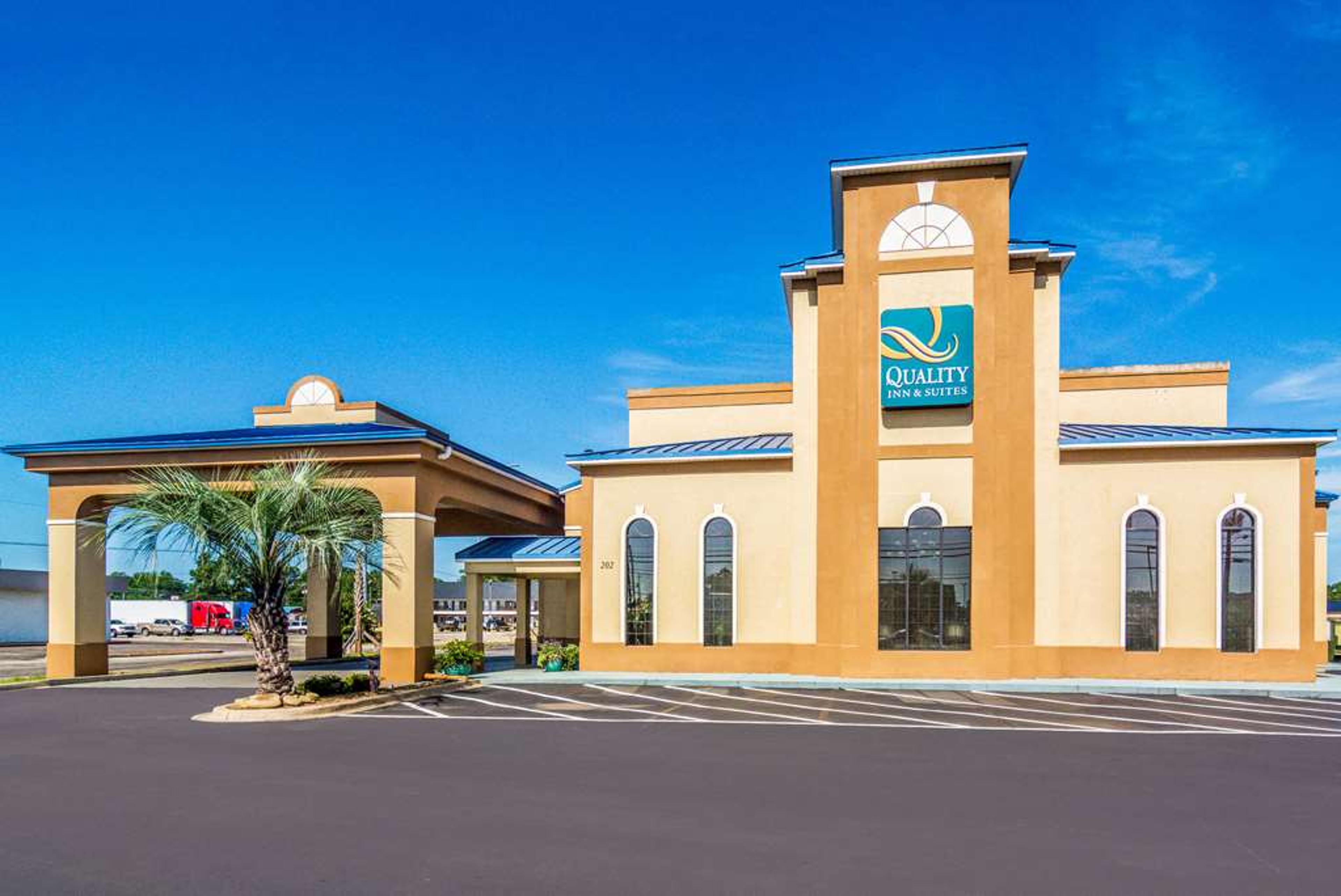 QUALITY INN AND SUITES LAKE CITY