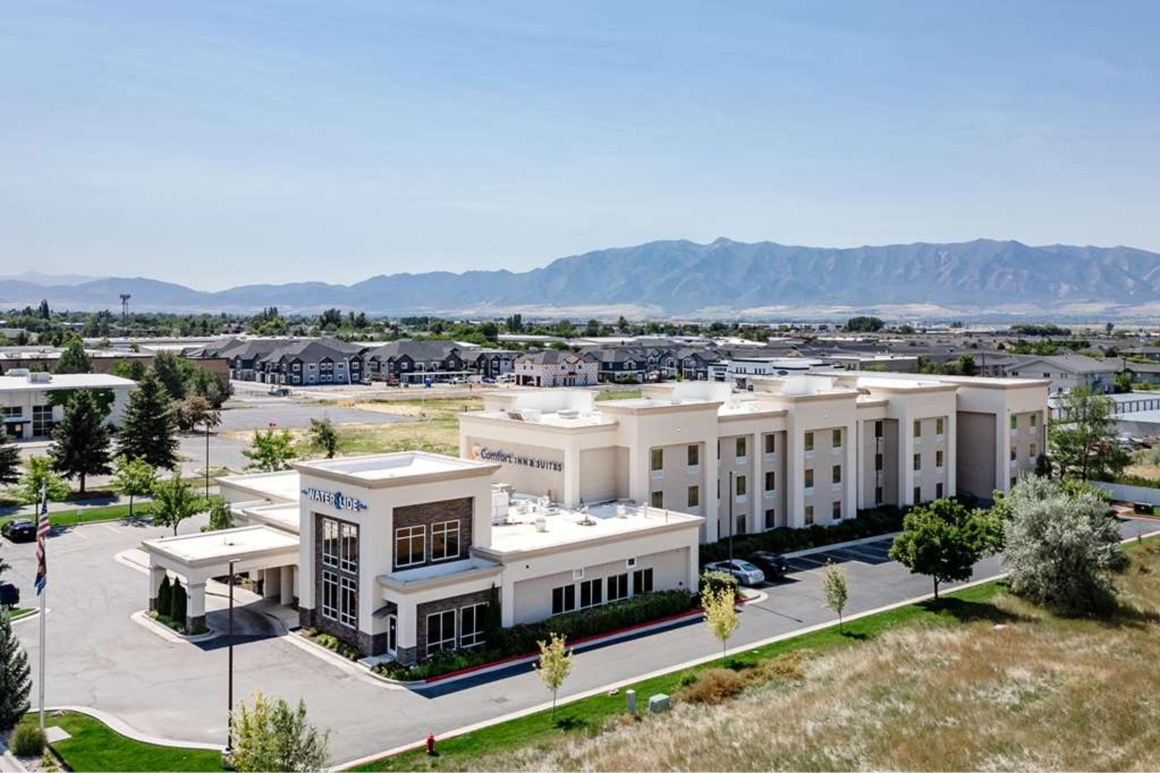 COMFORT INN AND SUITES LOGAN NEAR U