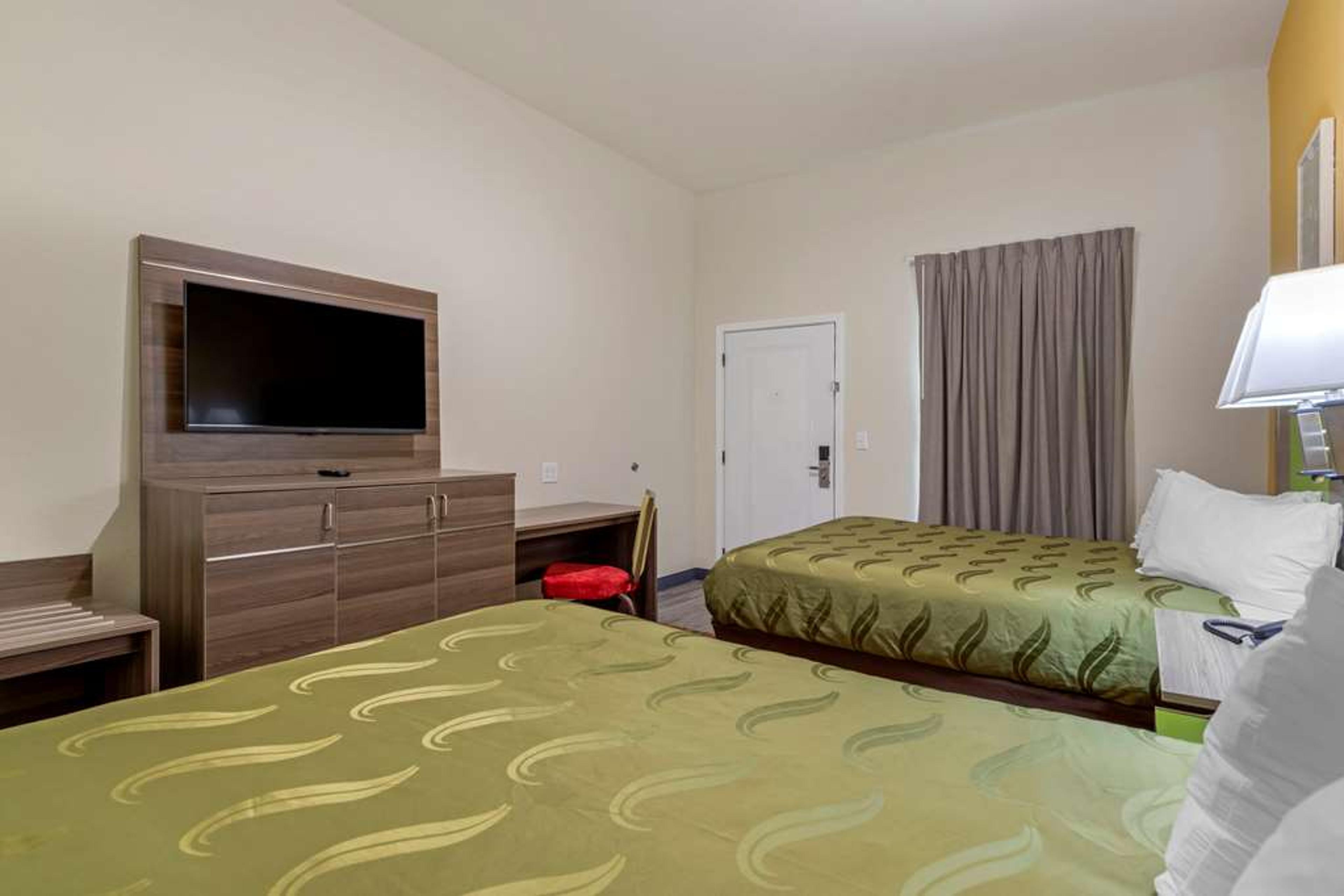 QUALITY INN AND SUITES ELGIN