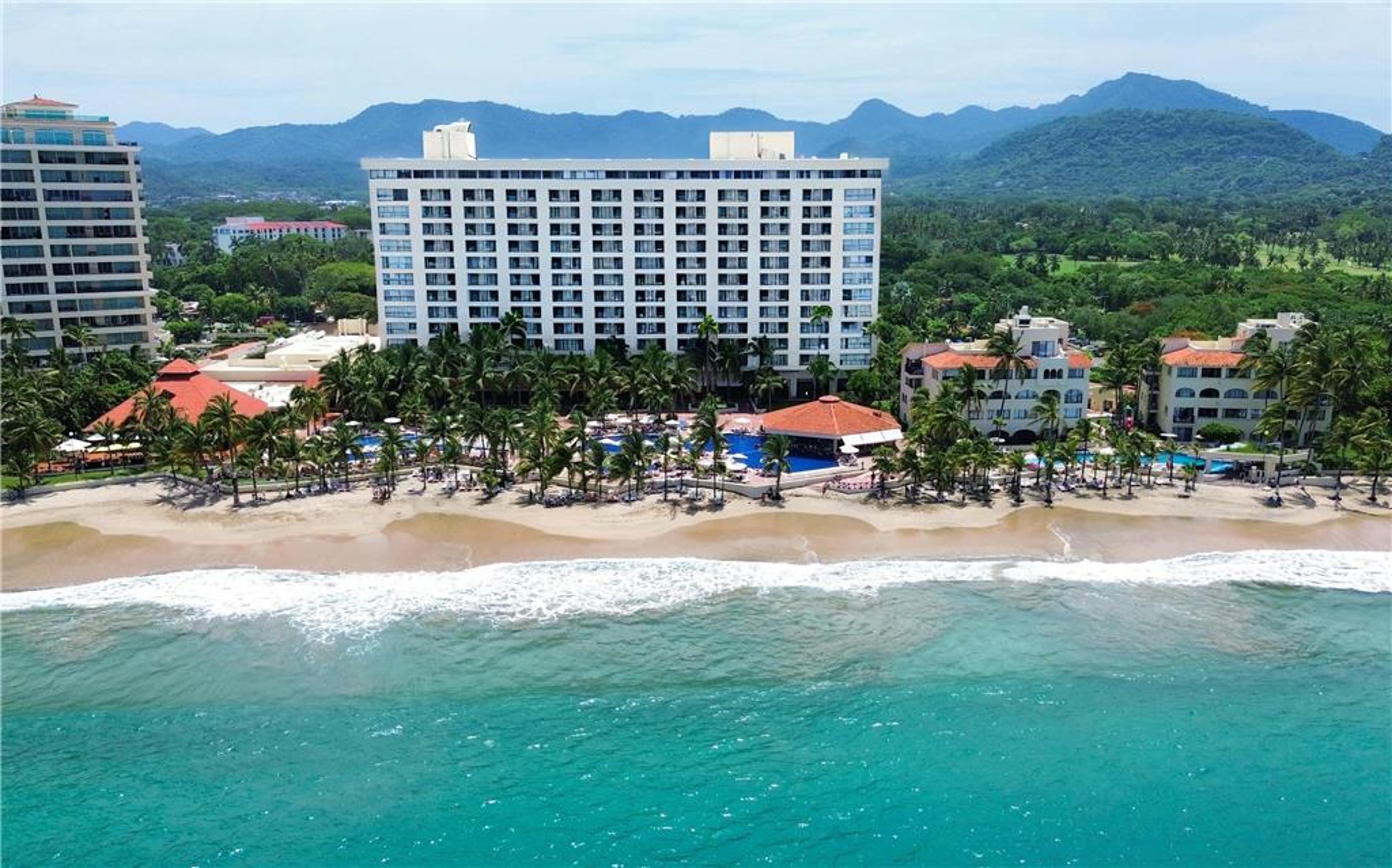 BARCELO IXTAPA