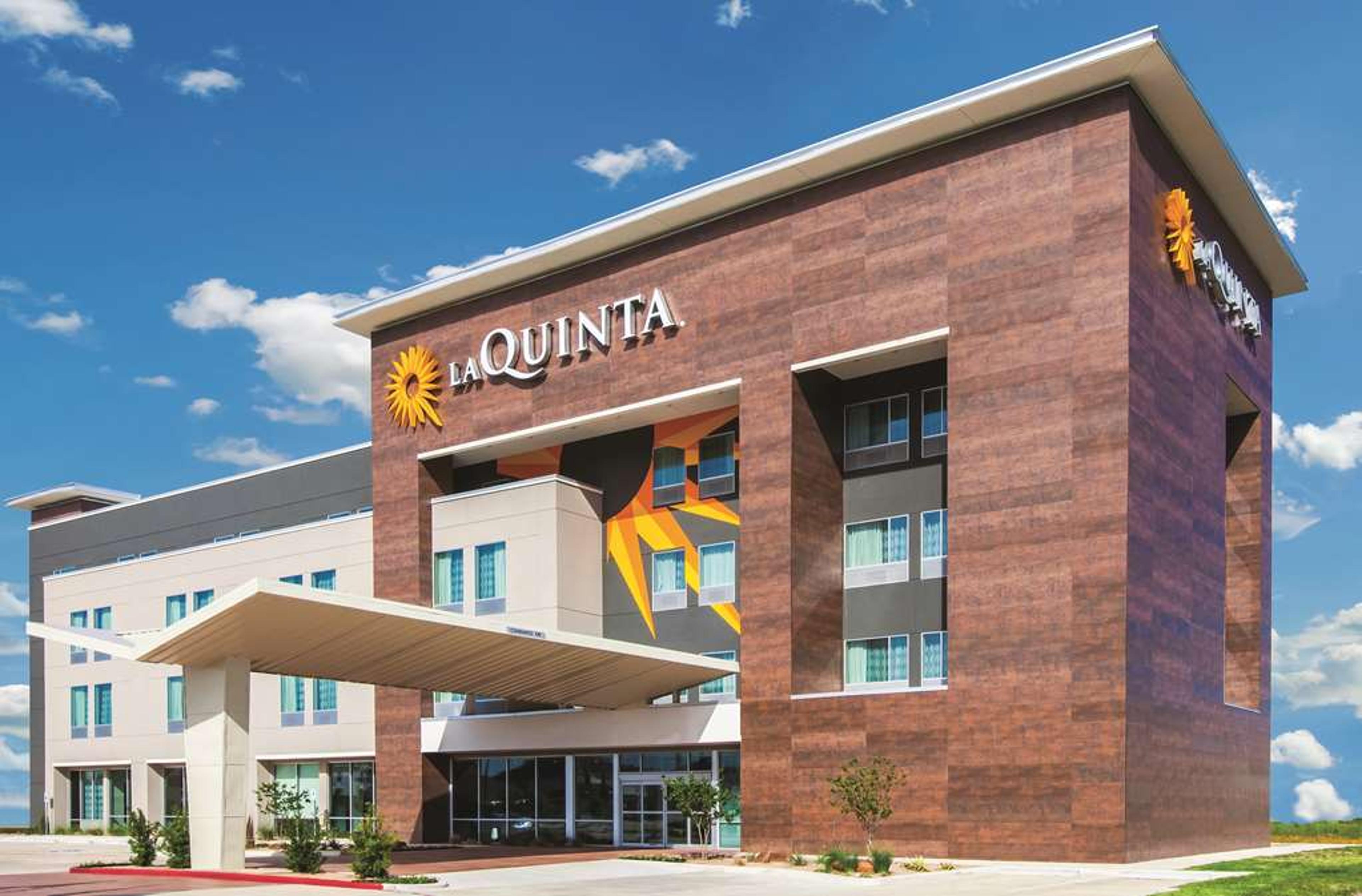 LA QUINTA INN STE BLOOMINGTON