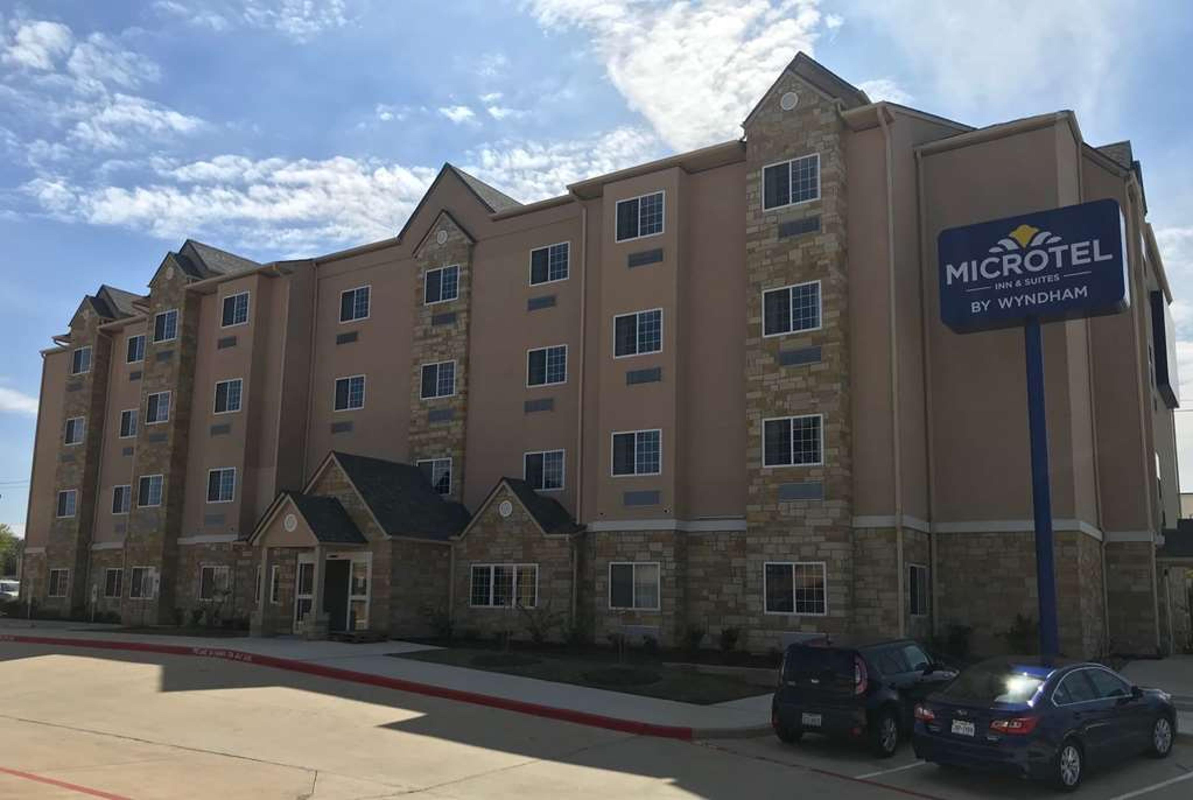 MICROTEL INN & SUITES BY WYNDH
