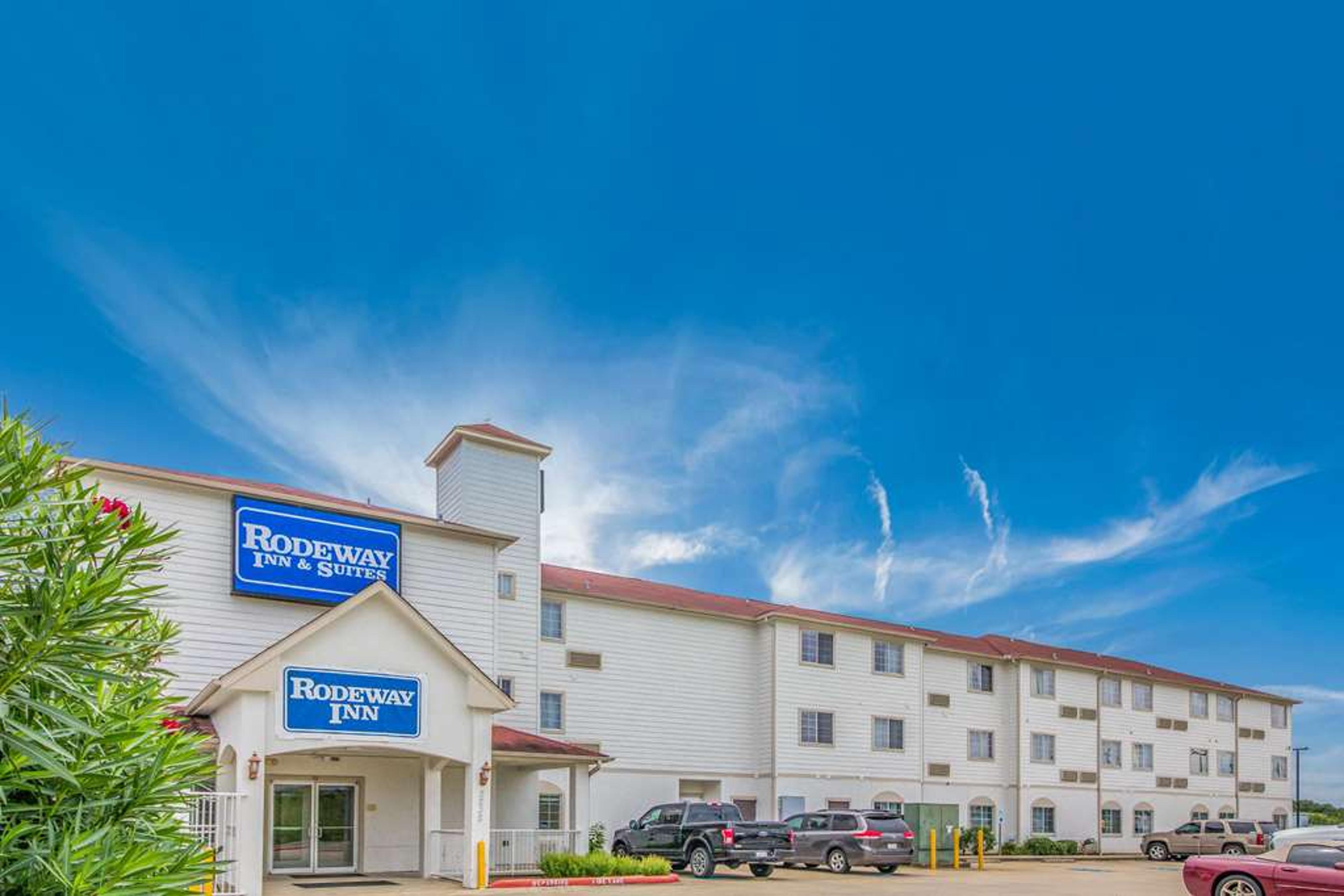 RODEWAY INN AND SUITES PORT ARTHUR