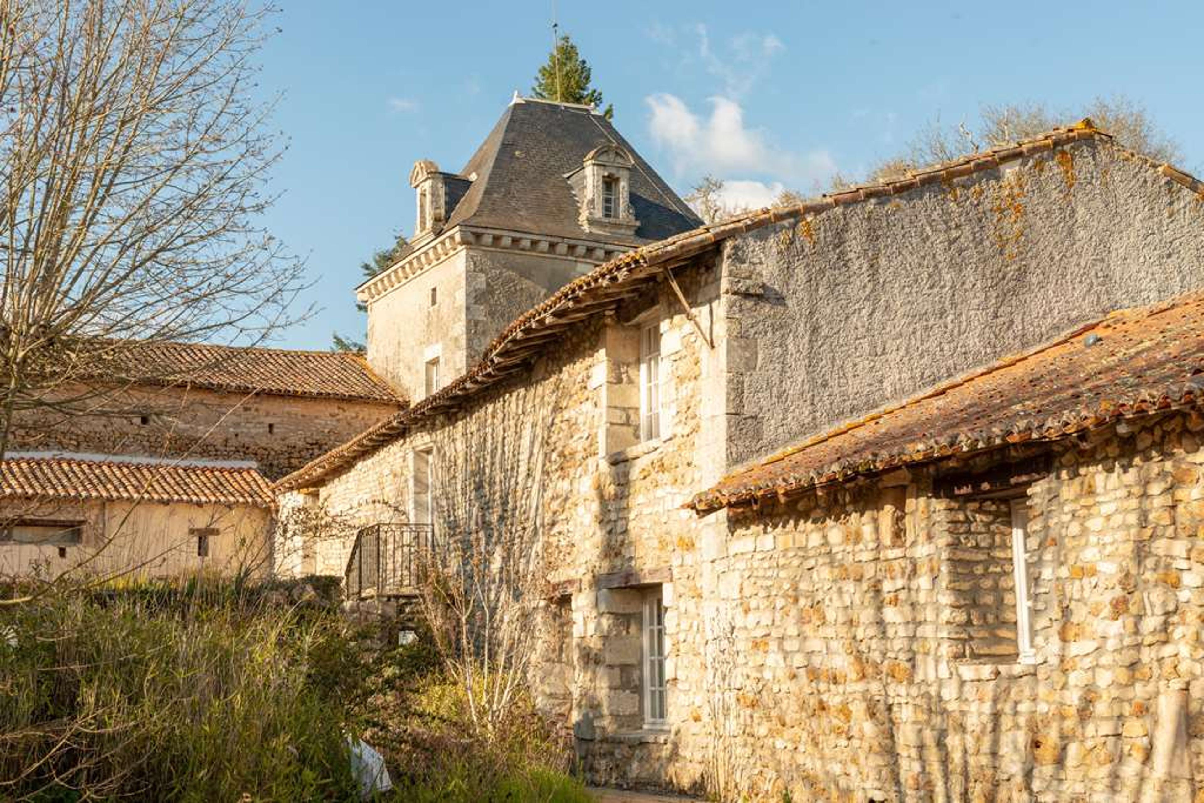 OG RELAIS CHATEAU PERIGNY