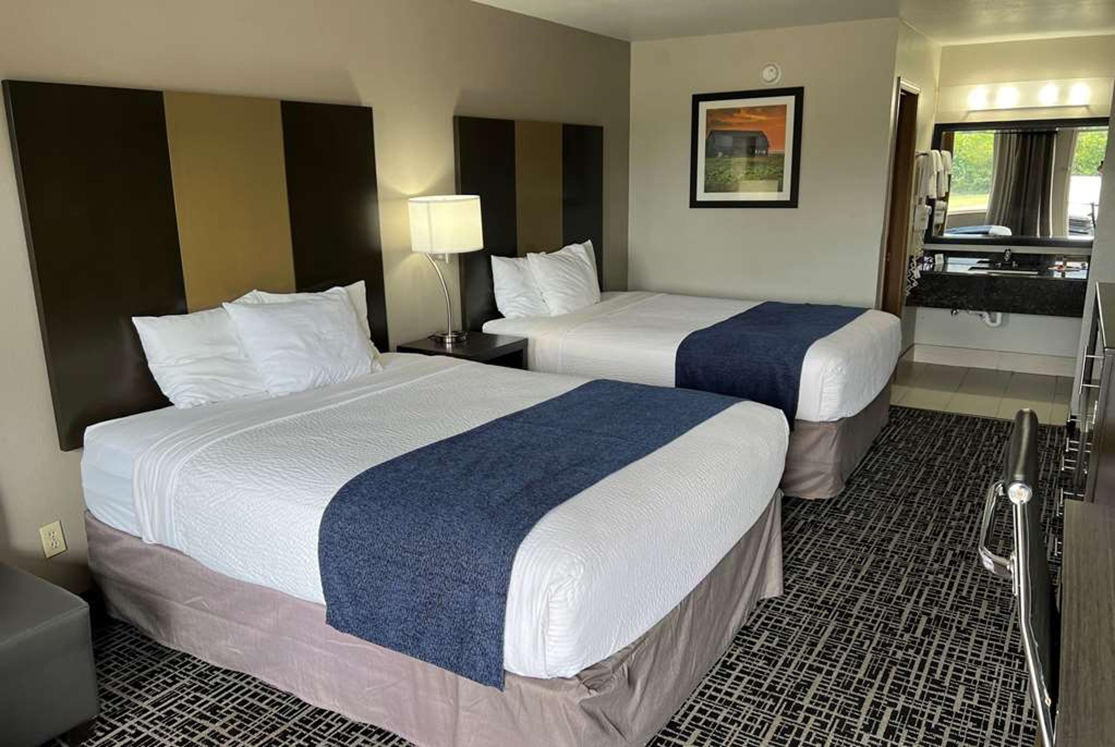DAYS INN BY WYNDHAM GROVE