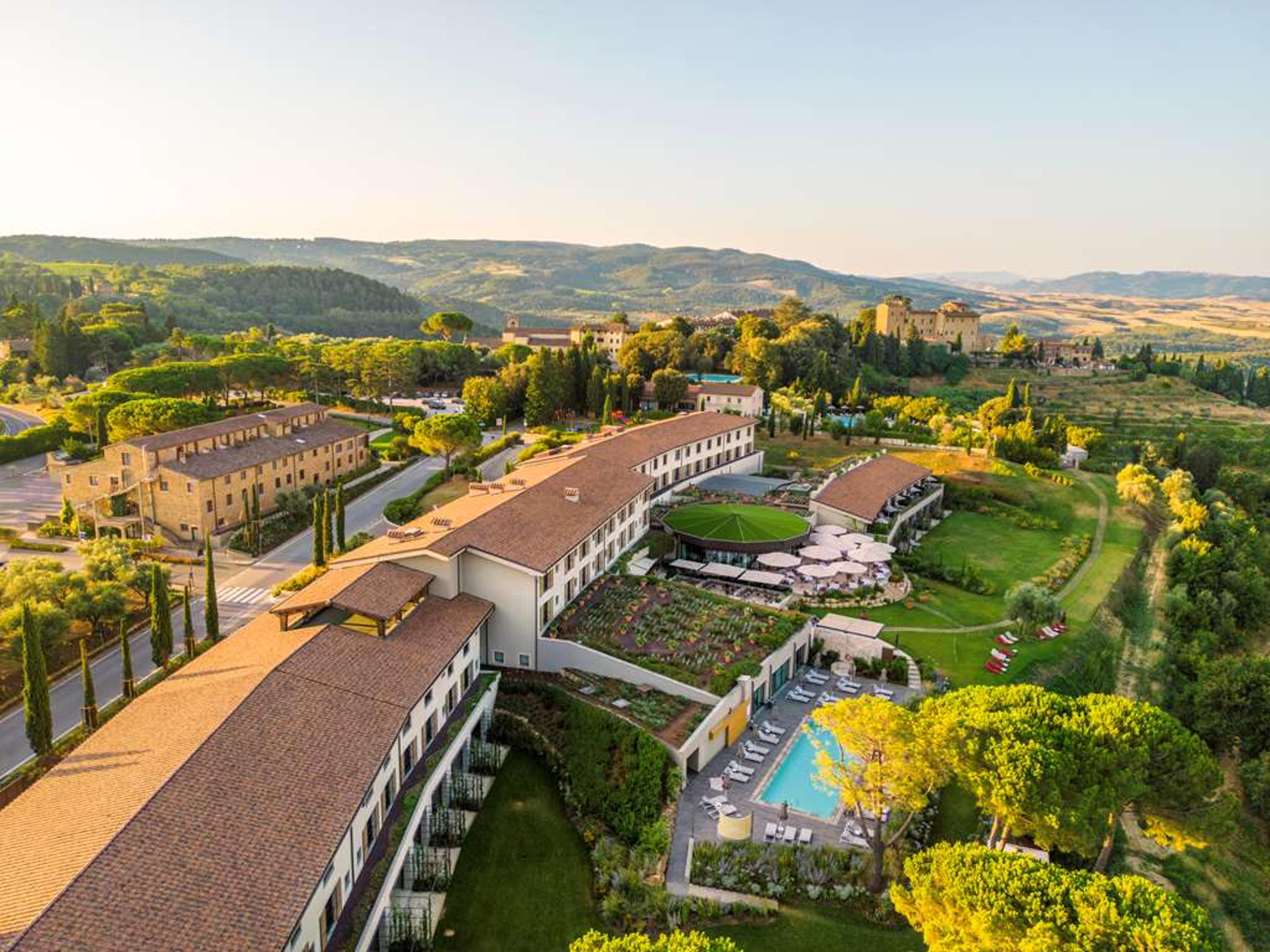 Castelfalfi, Hotel
