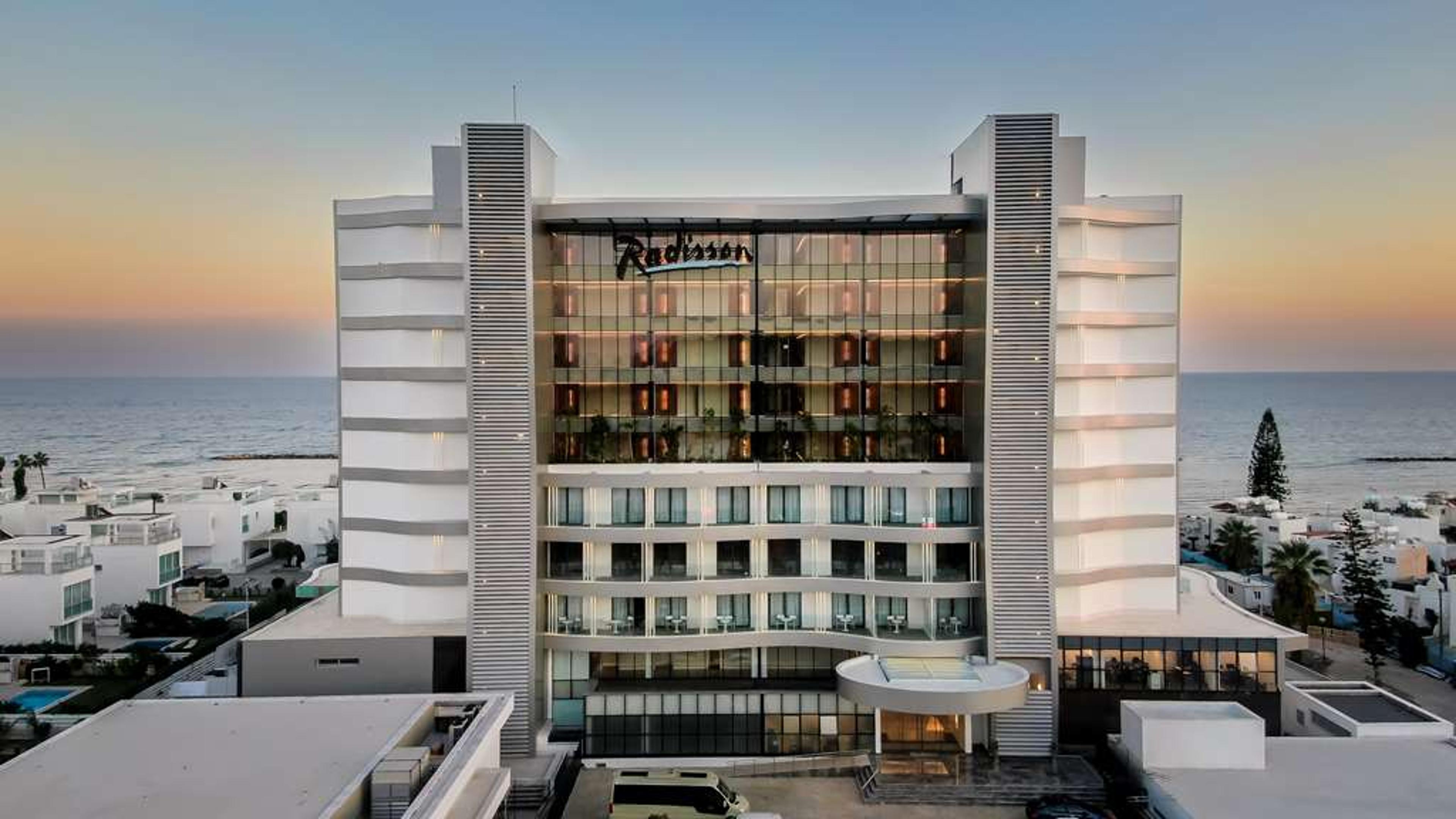 RADISSON BEACH RESORT LARNACA